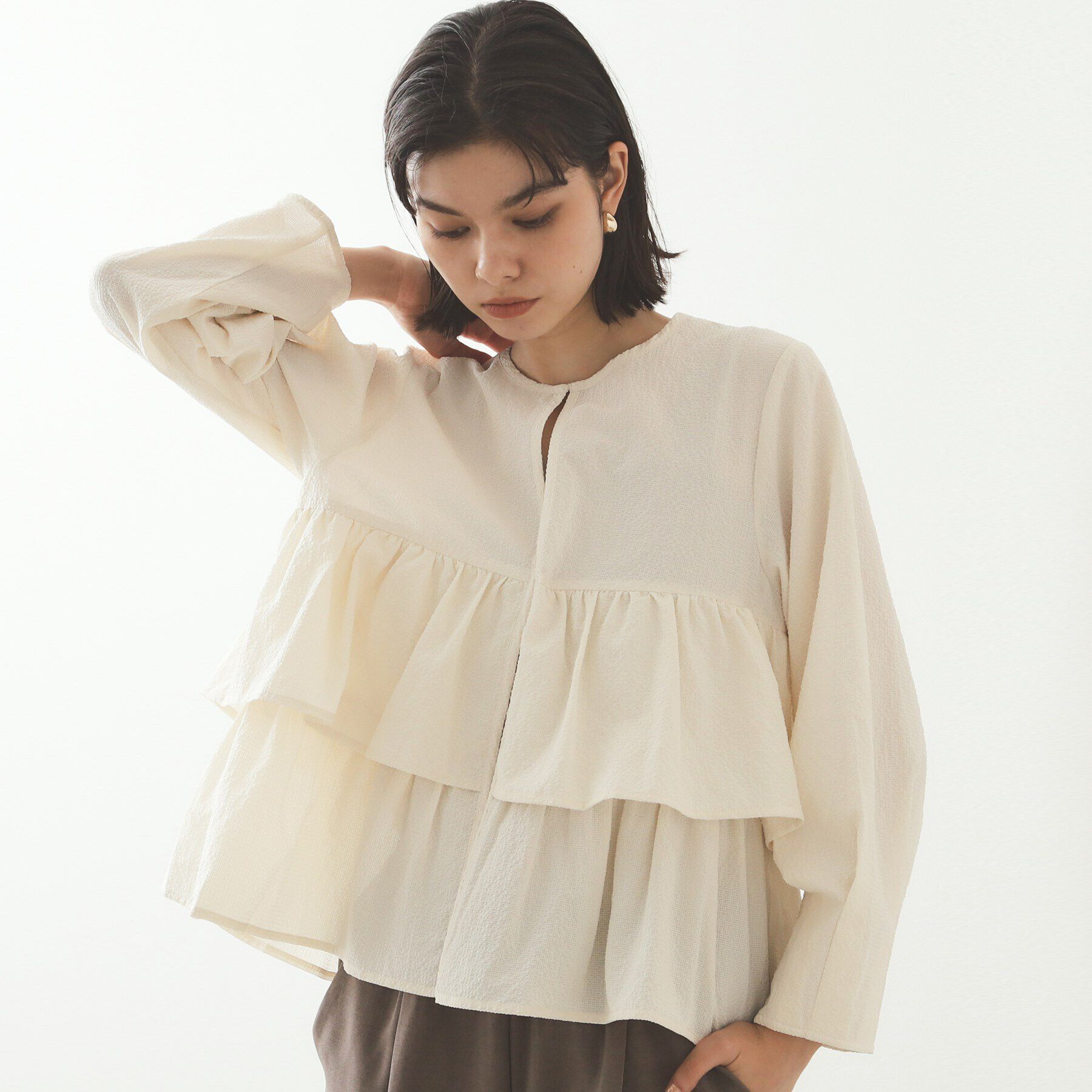 OPAQUE.CLIP「前開きペプラムブラウス【洗濯機洗い可】」|シャツ・ブラウス|オフホワイト(003