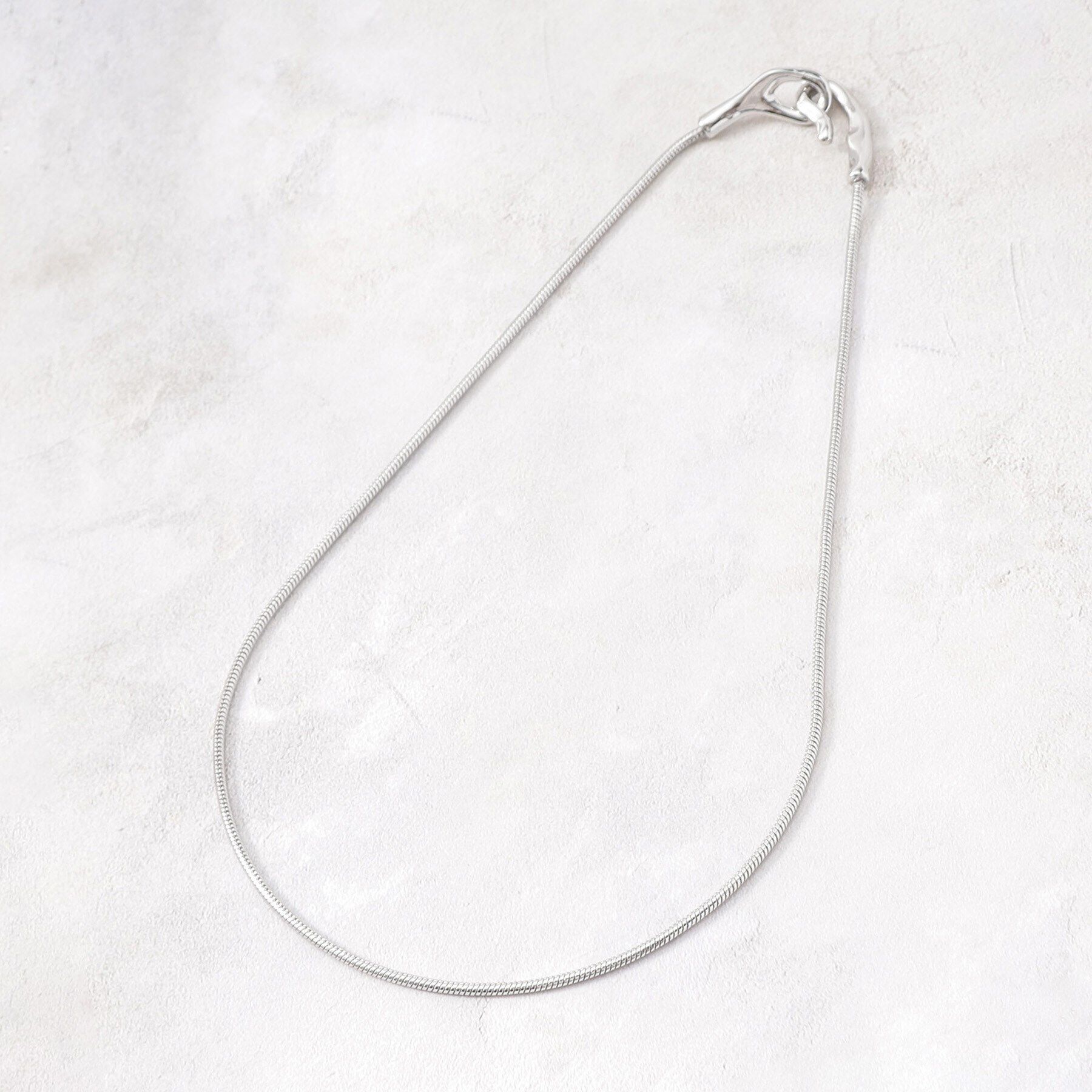 OPAQUE.CLIP「フックモチーフネックレス」|ネックレス|シルバー(006)