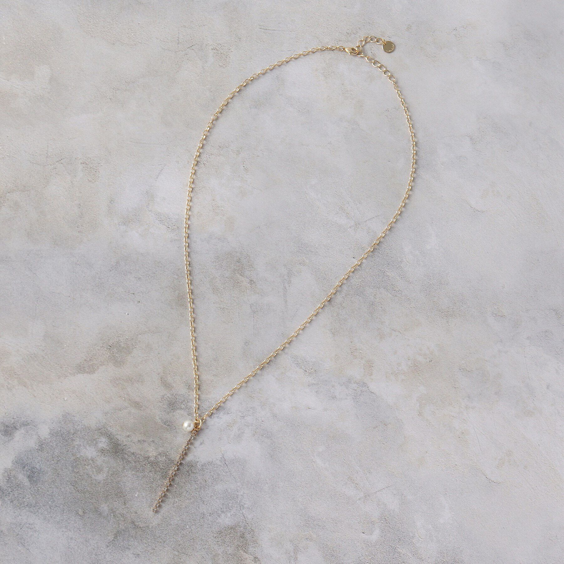 OPAQUE.CLIP「フェイクパール&times;ラインビジューネックレス」|ネックレス|