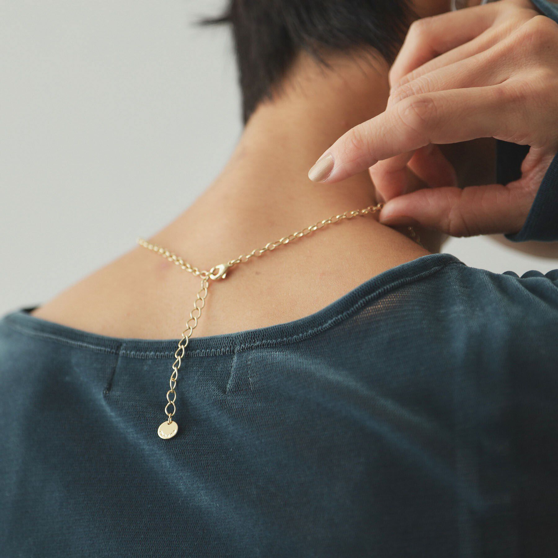 OPAQUE.CLIP「フェイクパール&times;ラインビジューネックレス」|ネックレス|