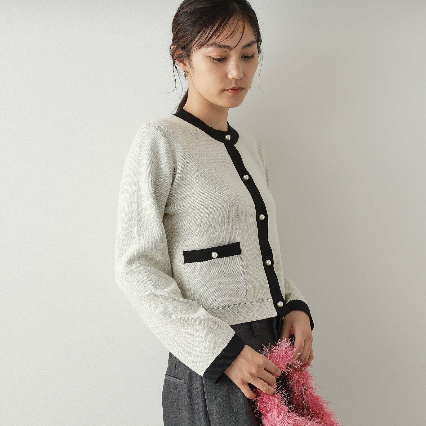 OPAQUE.CLIP「パール調ボタン配色ニットカーディガン【洗濯機洗い可】」|カーディガン|