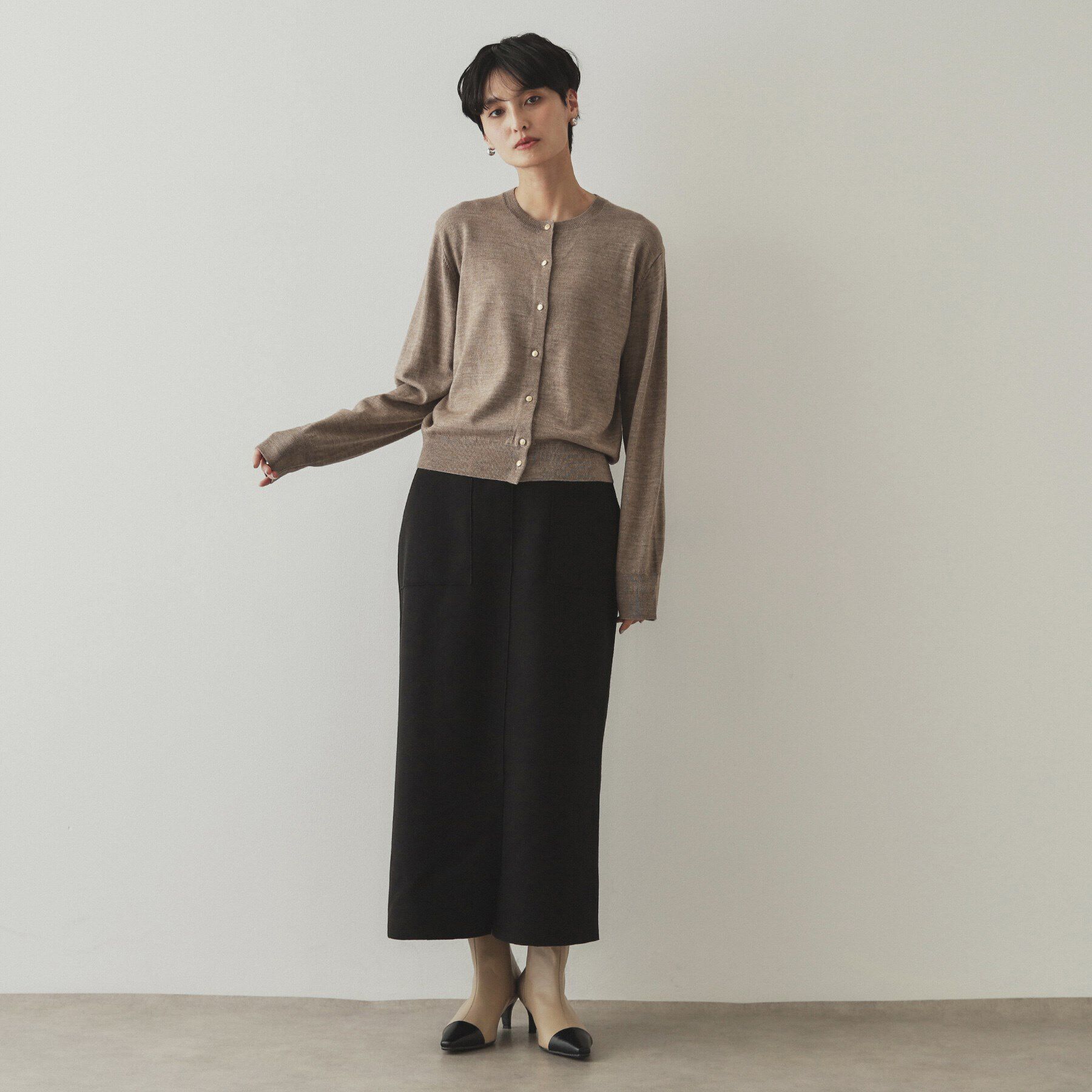 OPAQUE.CLIP「クルーネックニットカーディガン／FILIVIVI・フィルビビ【洗濯機洗い可】」|カーディガン|