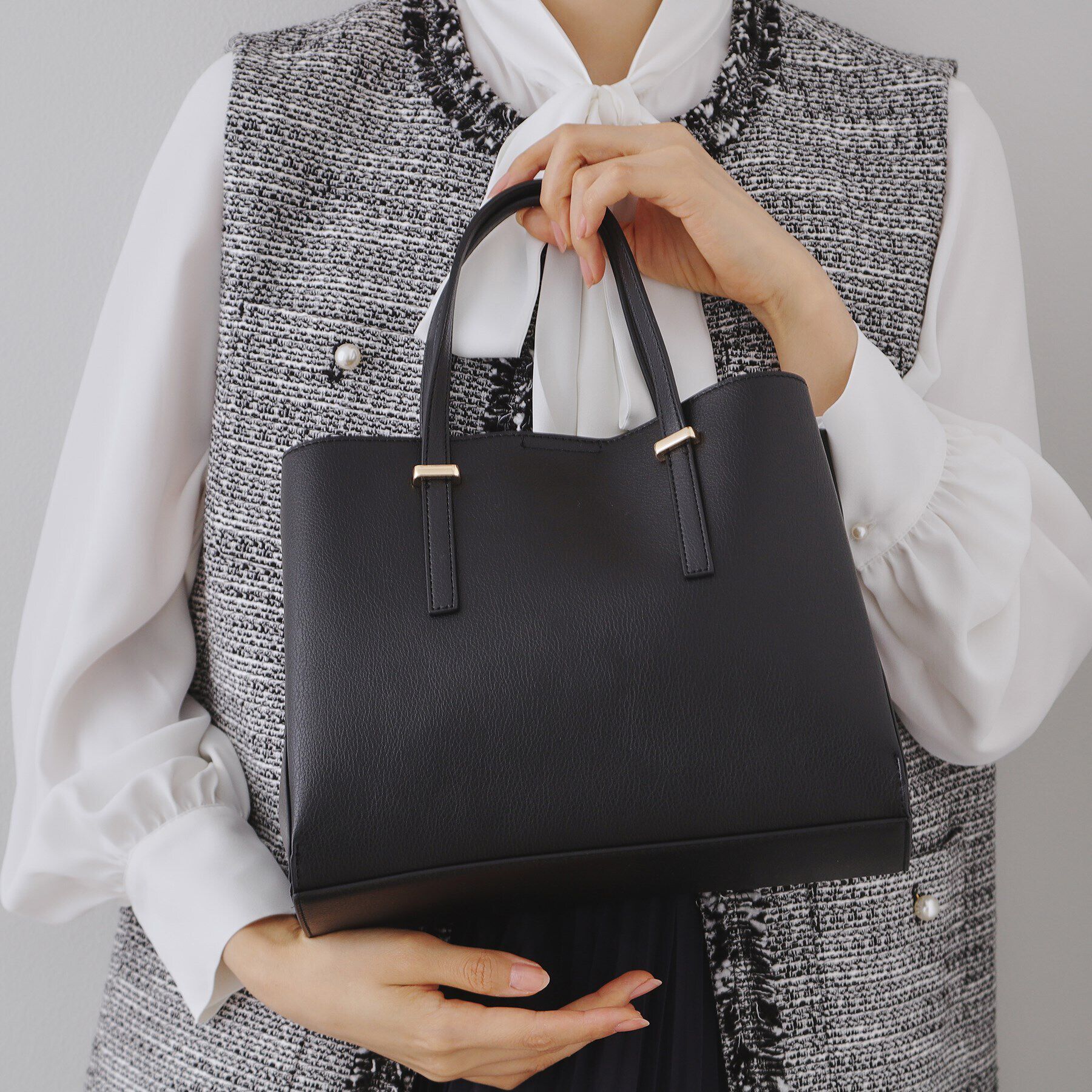 OPAQUE.CLIP「【2WAY】フロントバースクエアデザインミドルバッグ」|ハンドバッグ|ブラック(019)