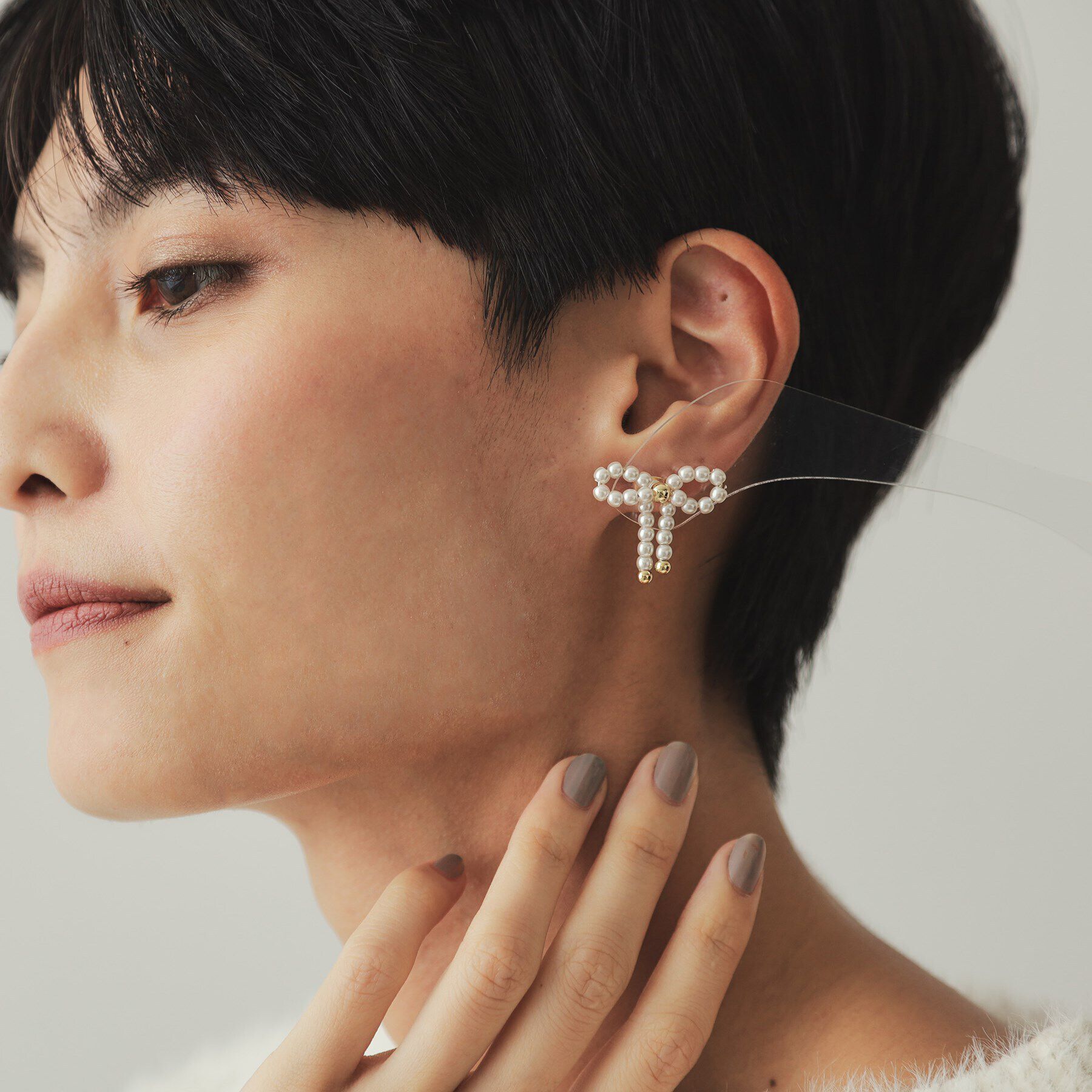 OPAQUE.CLIP「フェイクパールリボンピアス」|ピアス|