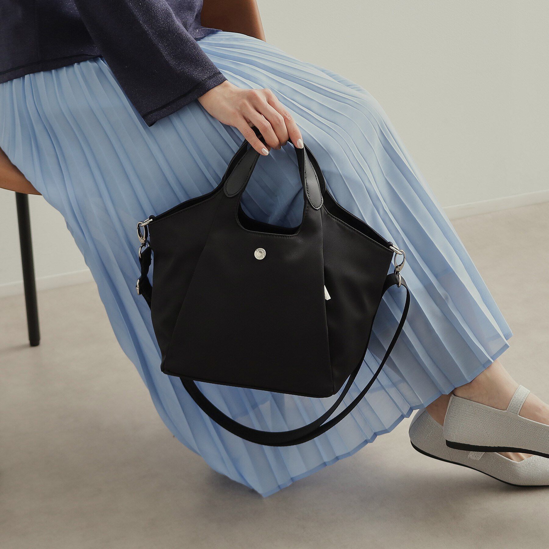 OPAQUE.CLIP「【撥水加工／マルチポケット／2WAY】カジュアルミドルトートバッグ」|トートバッグ|ブラック(019)