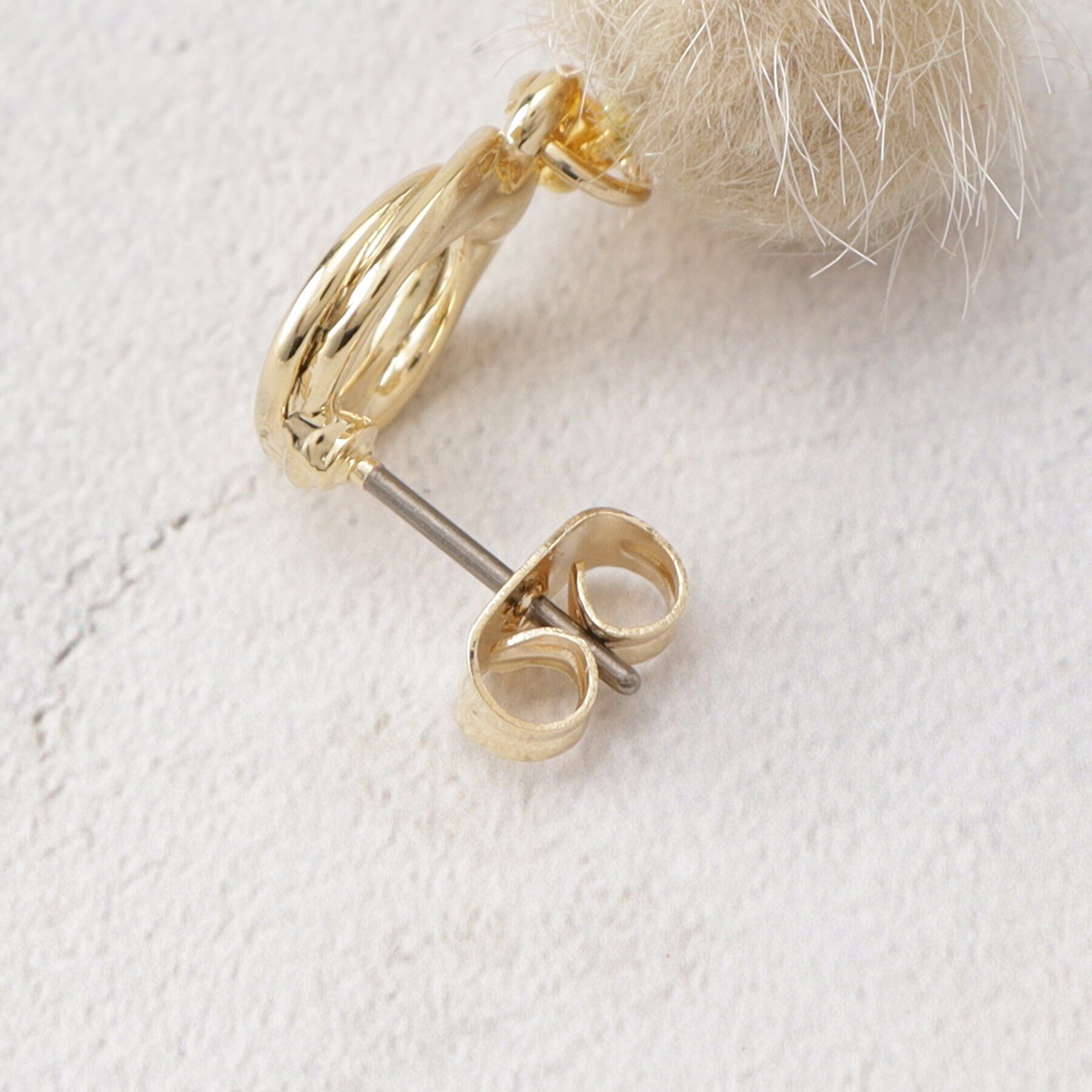 OPAQUE.CLIP「フェイクファー&times;メタルピアス」|ピアス|