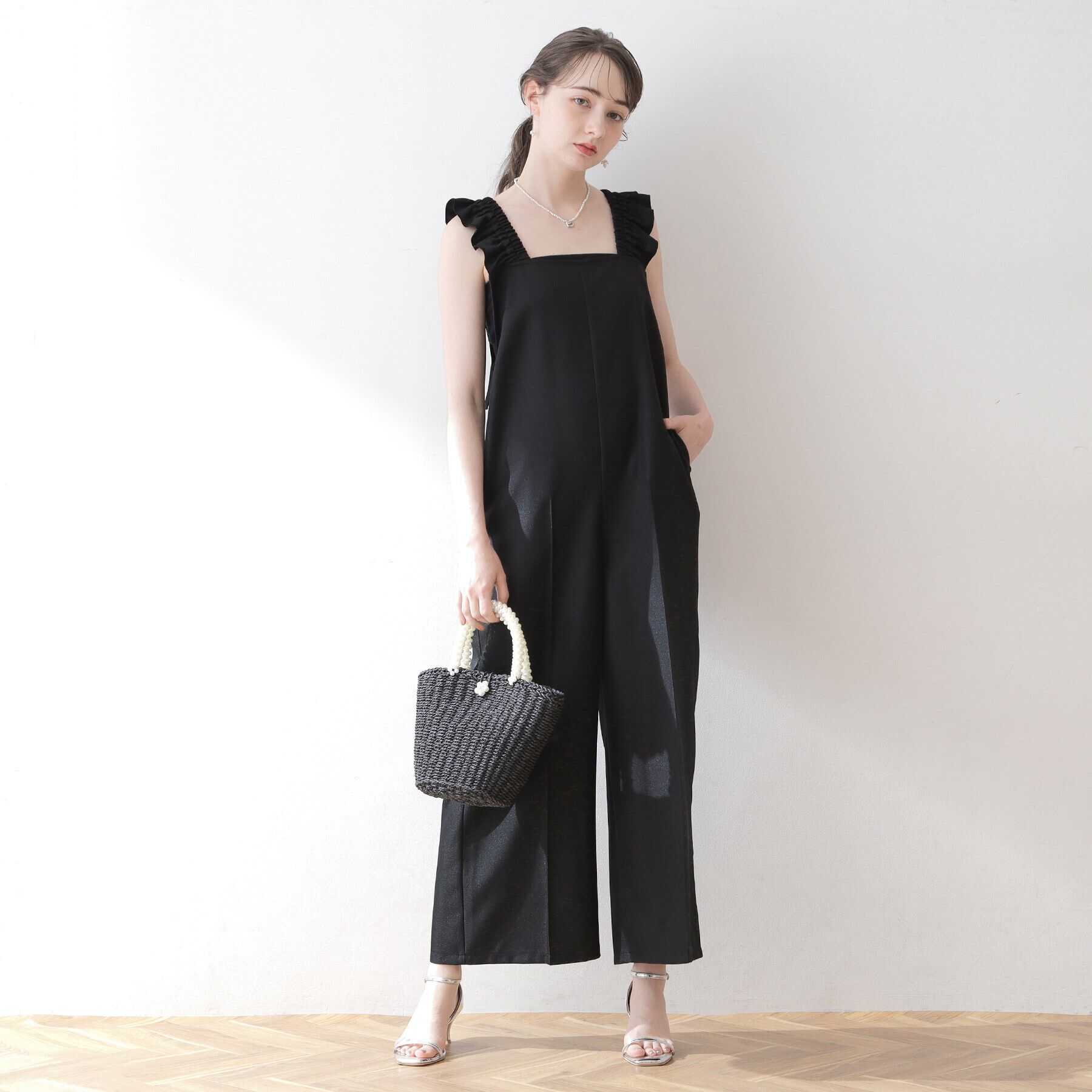 Couture broach「【カワイさを引き立てる】フリルデザインロンパース」|オールインワン|