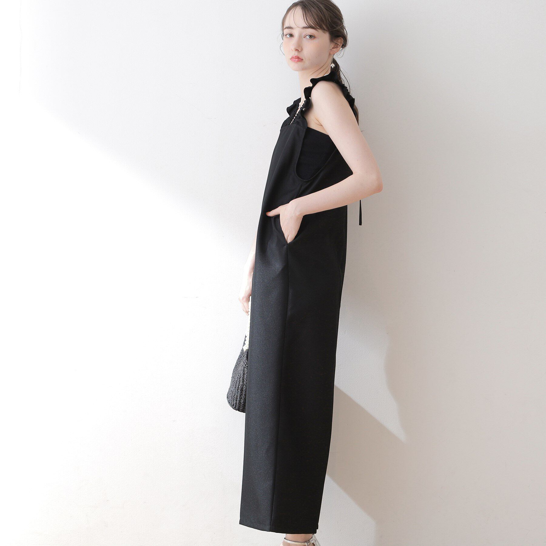 Couture broach「【カワイさを引き立てる】フリルデザインロンパース」|オールインワン|