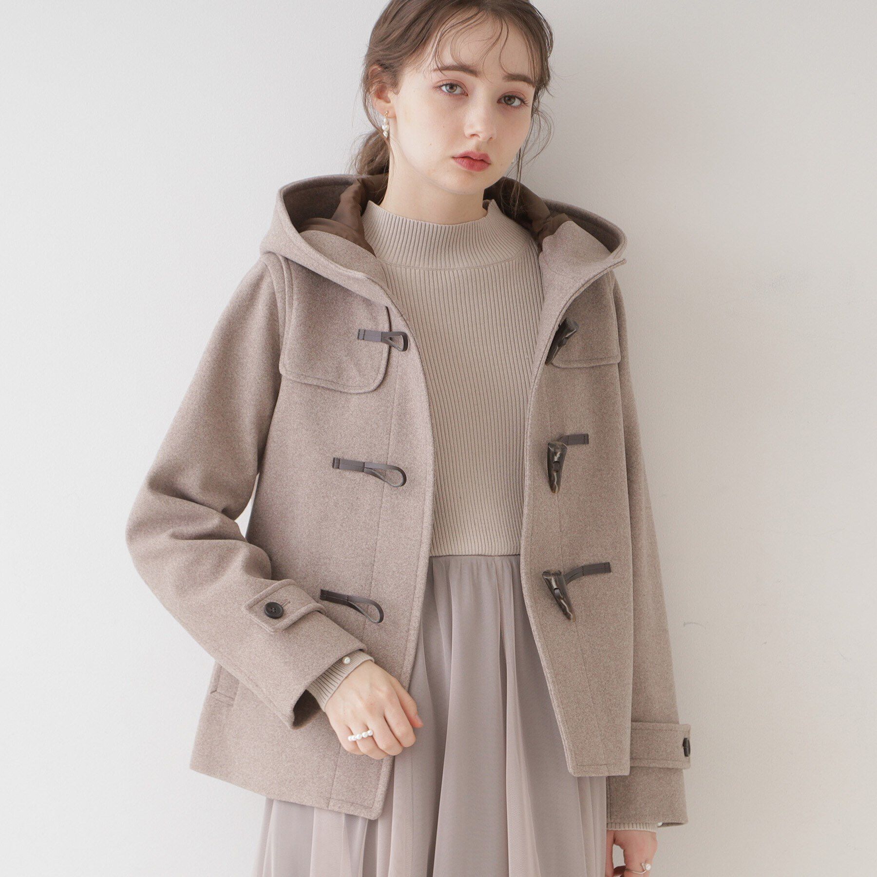 Couture broach「【きれいめ通勤にも、カジュアルにも】ショートダッフルコート」|ダッフルコート|