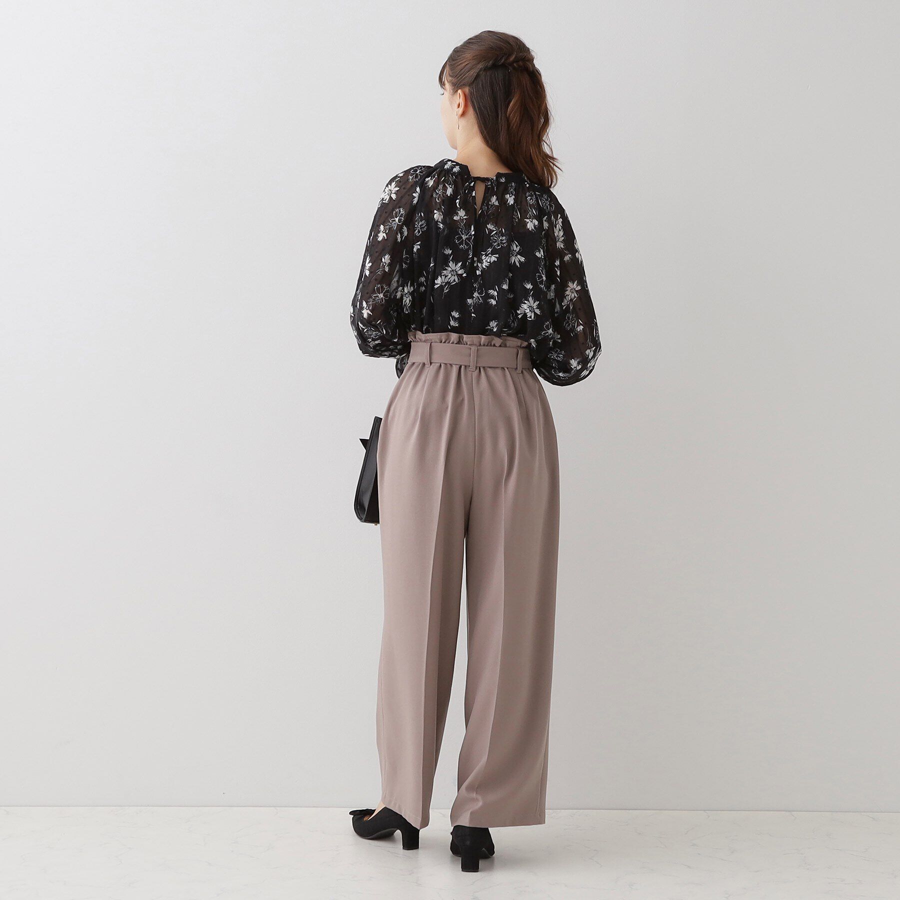 Couture broach「【洗える・大人フェミニン】フラワージャカードブラウス」|シャツ・ブラウス|