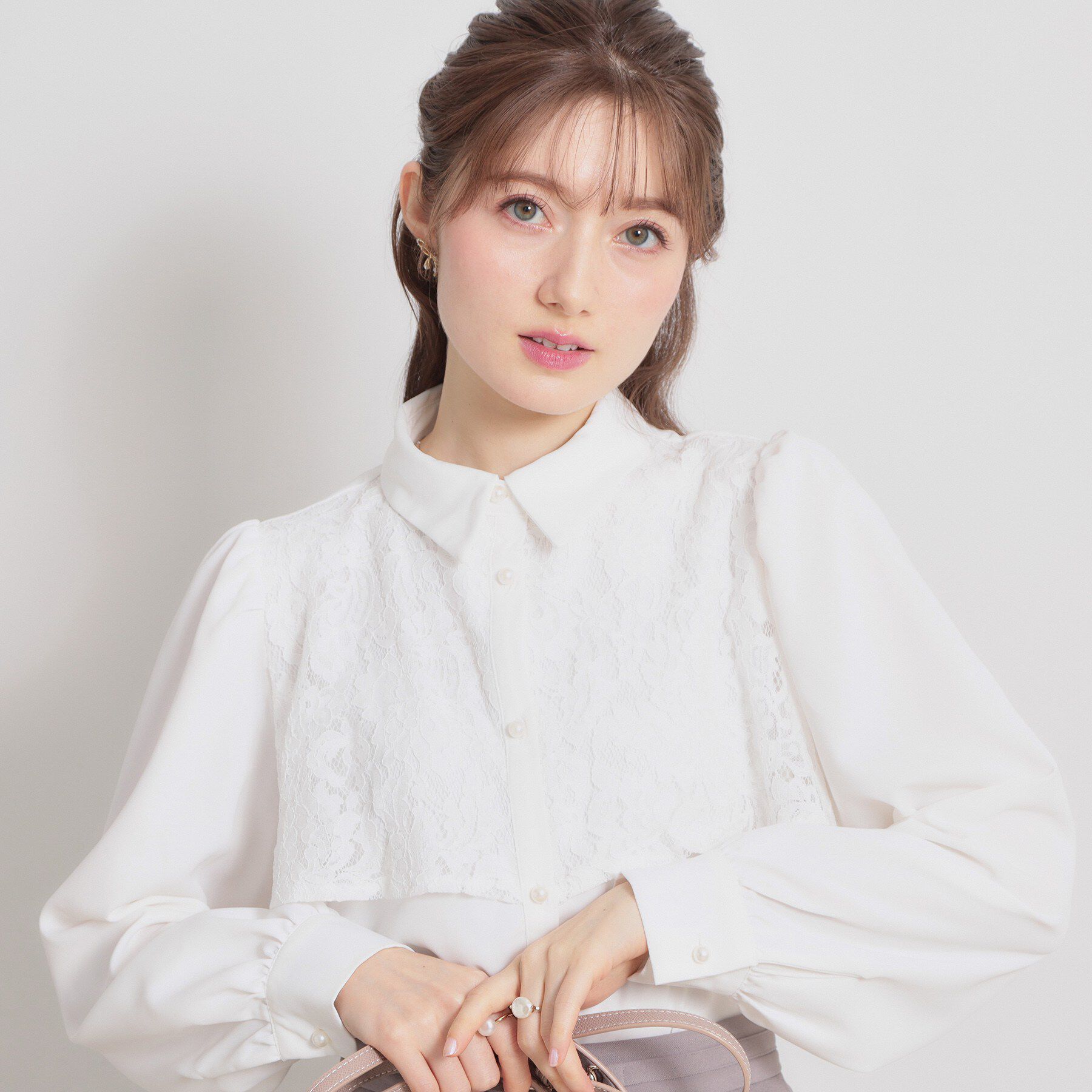 Couture broach「総レース切り替えパール調ボタンブラウス」|シャツ・ブラウス|