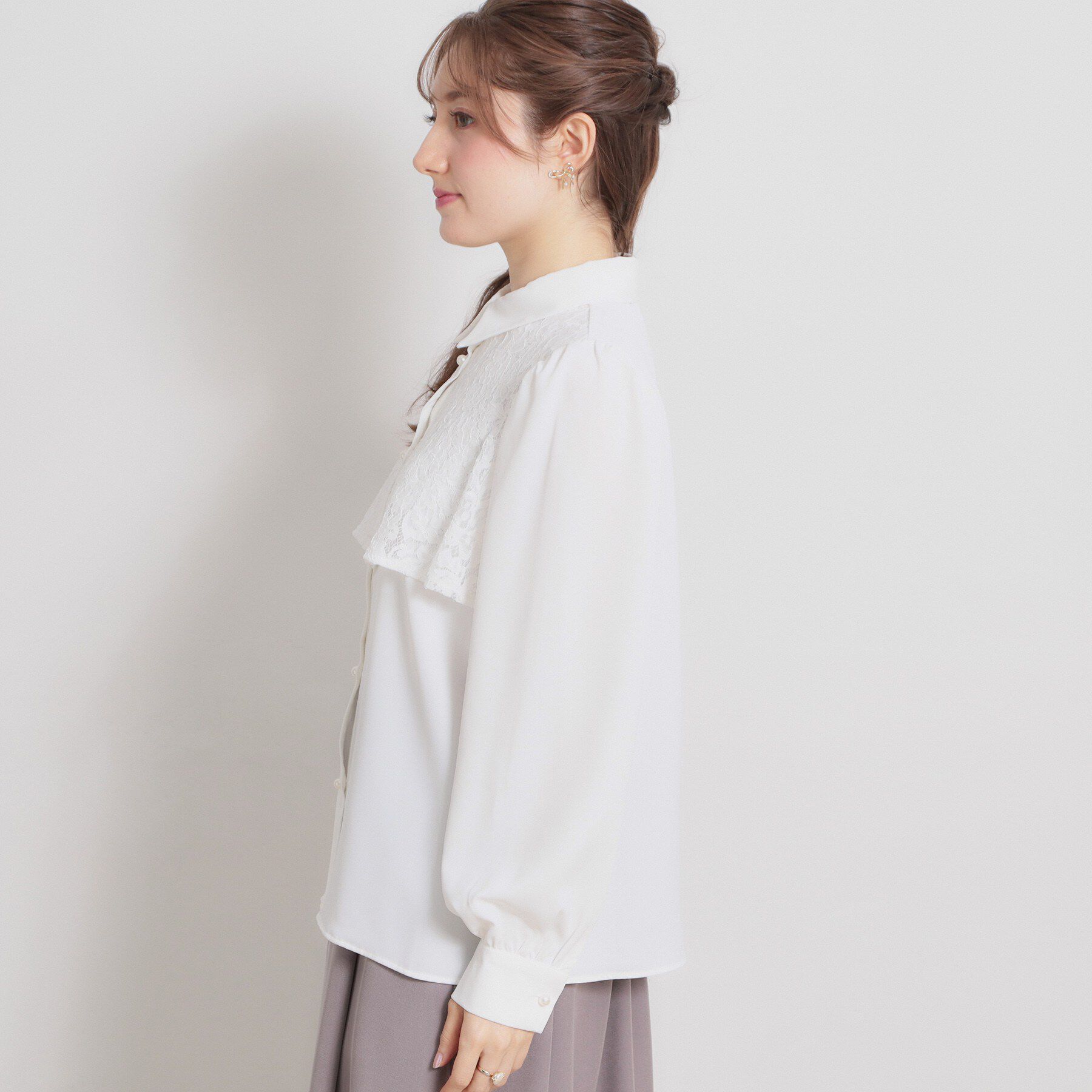 Couture broach「総レース切り替えパール調ボタンブラウス」|シャツ・ブラウス|