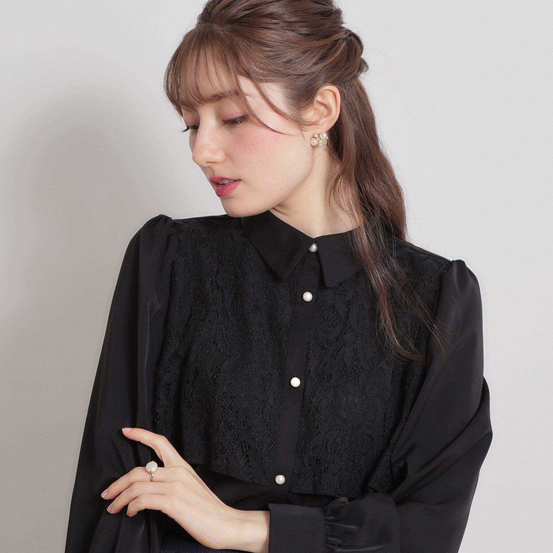 Couture broach「総レース切り替えパール調ボタンブラウス」|シャツ・ブラウス|