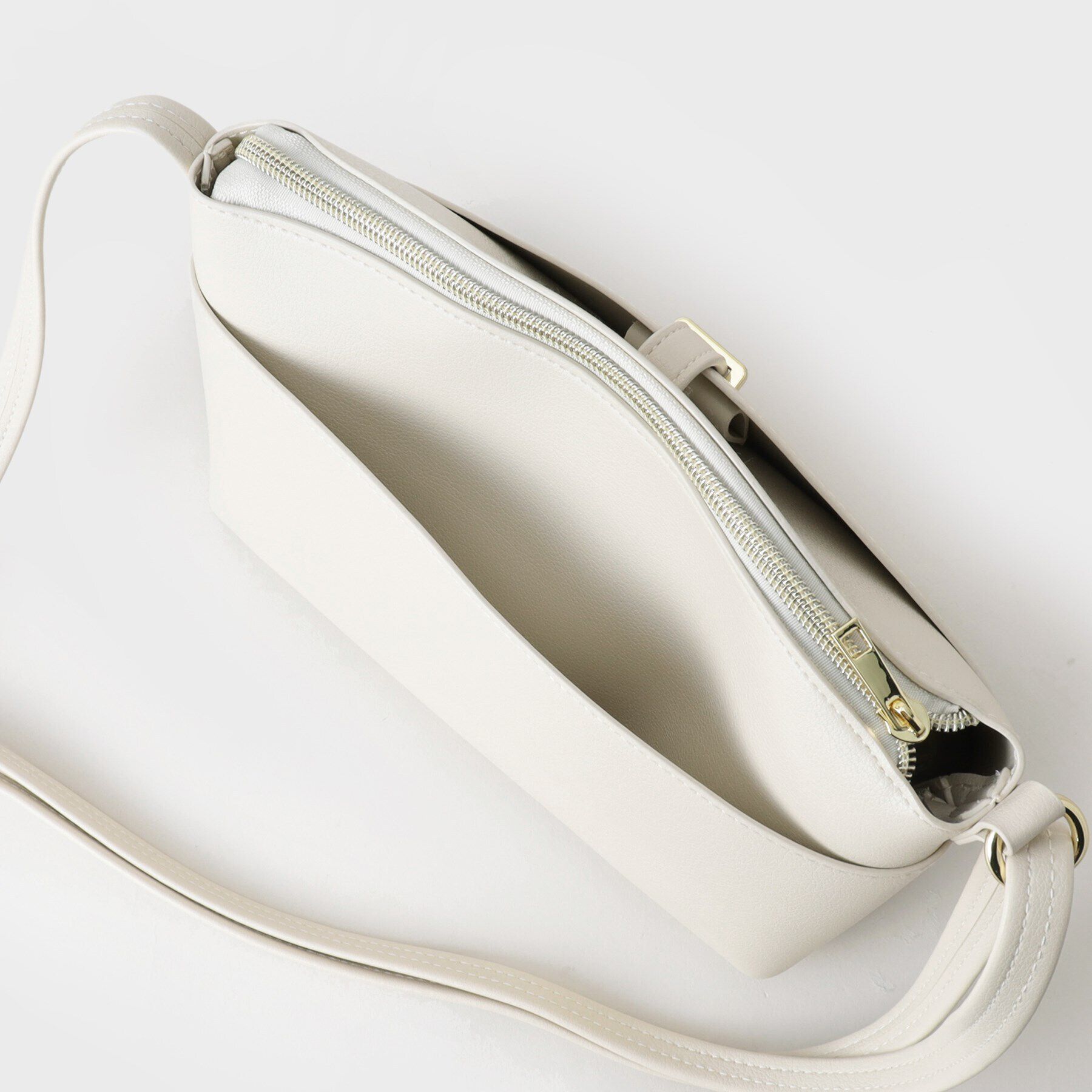 THE SHOP TK「【＠BAILA掲載】人間工学エアルダーミニショルダー/軽量/美しさと快適を両立」|ショルダー・メッセンジャー|