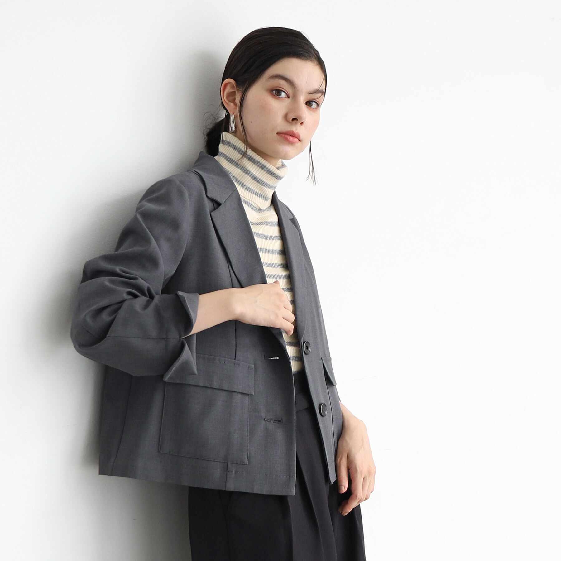 THE SHOP TK「【軽い/洗える/セットアップ可】フラップポケットショートジャケット」|テーラードジャケット|ﾁｬｺｰﾙｸﾞﾚｰ(014)