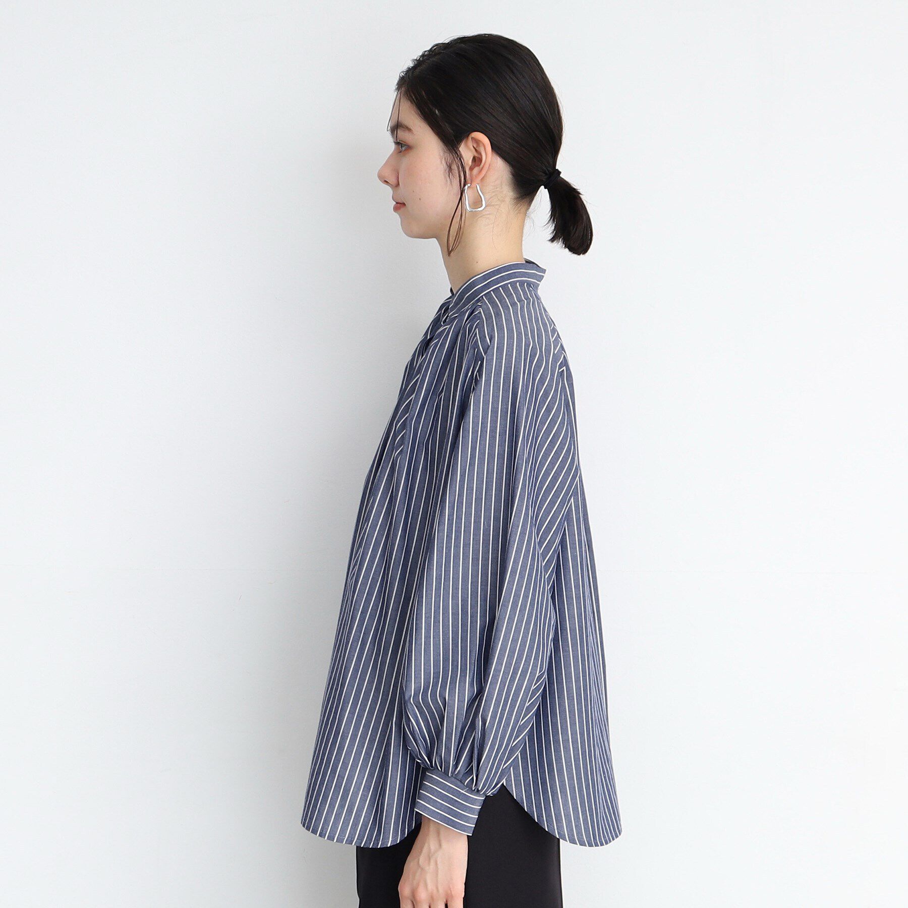 THE SHOP TK「【着映え/洗濯機OK/クラシカルに】ラメストライプシャツ」|シャツ・ブラウス|