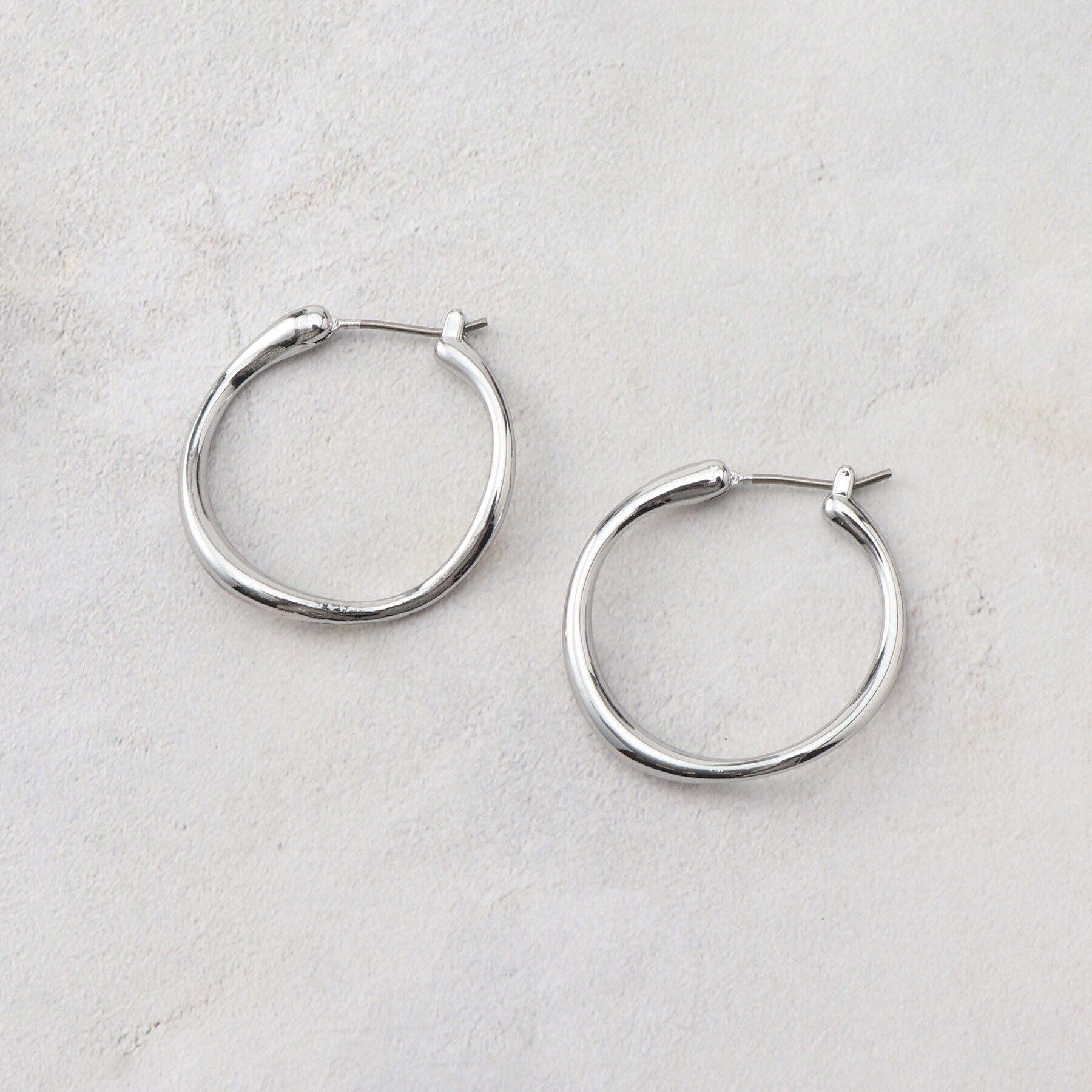 THE SHOP TK「【＠BAILA掲載】ループシンプルピアス」|ピアス|ｼﾙﾊﾞｰ(006)