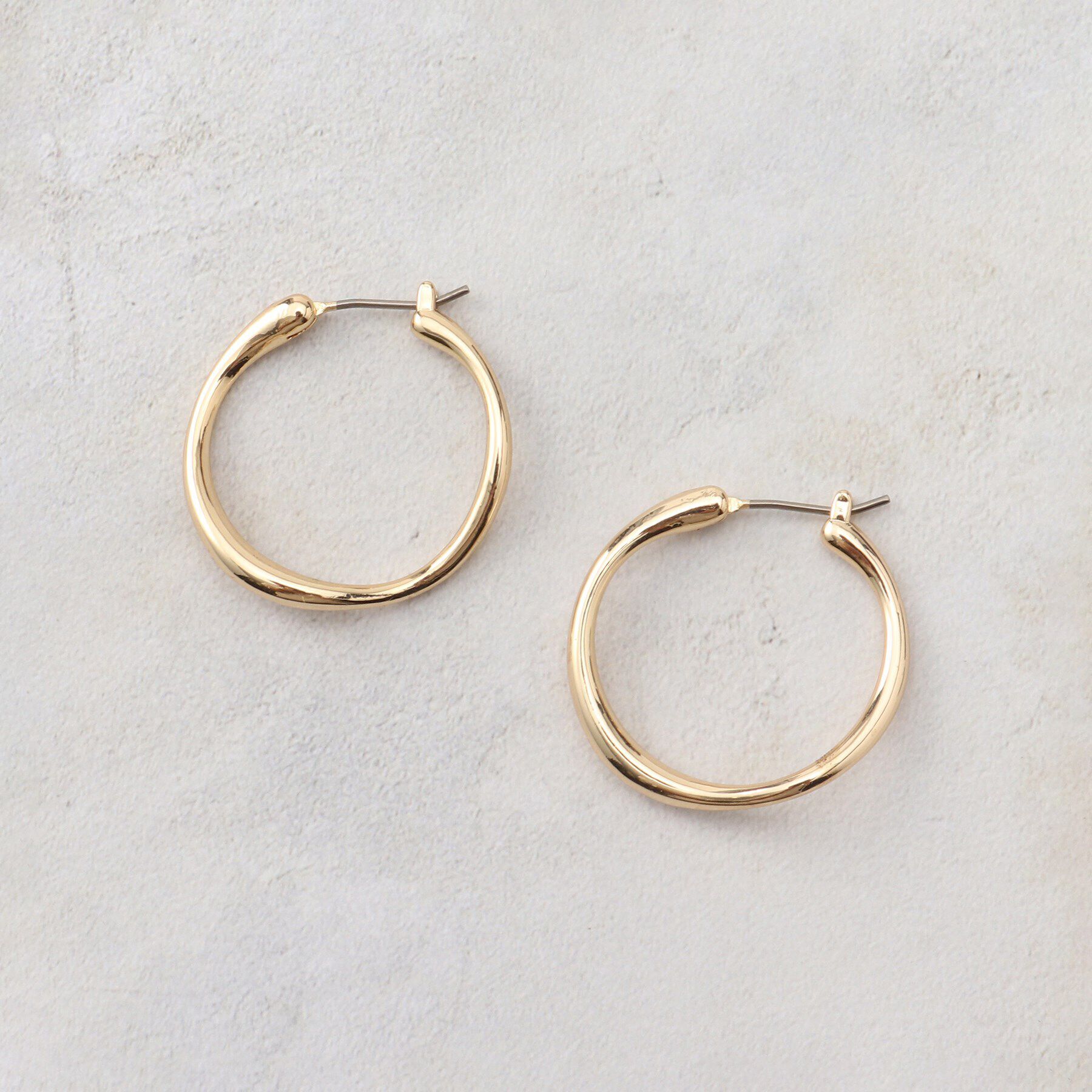 THE SHOP TK「【＠BAILA掲載】ループシンプルピアス」|ピアス|ｺﾞｰﾙﾄﾞ(007)