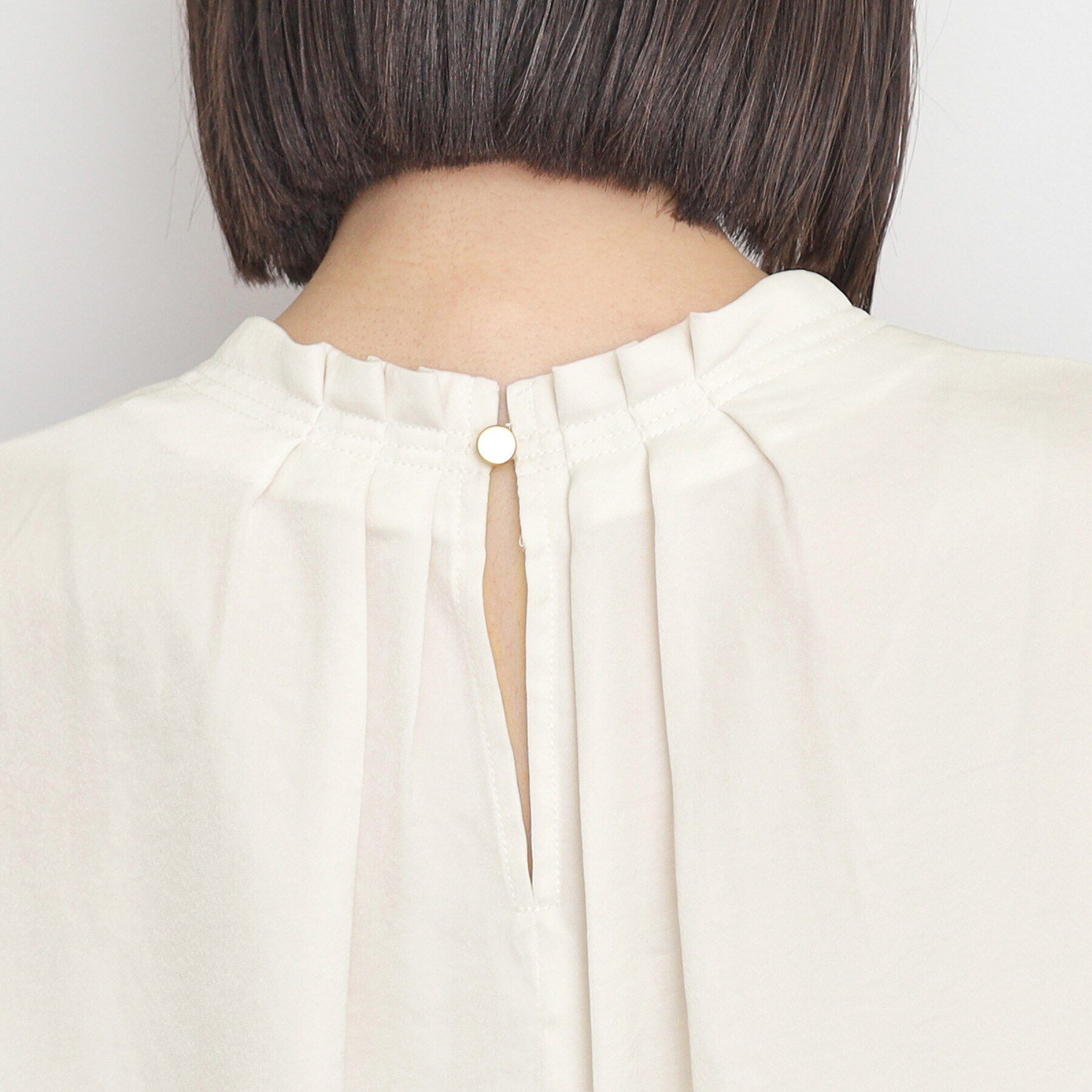 THE SHOP TK「フロントタックサテンブラウス」|シャツ・ブラウス|