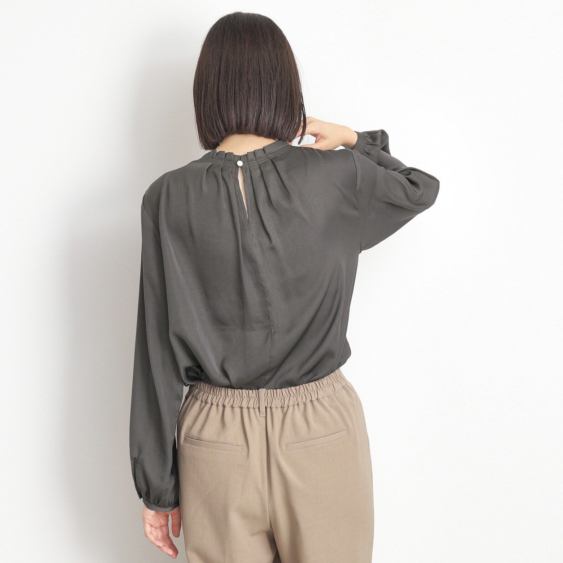 THE SHOP TK「フロントタックサテンブラウス」|シャツ・ブラウス|