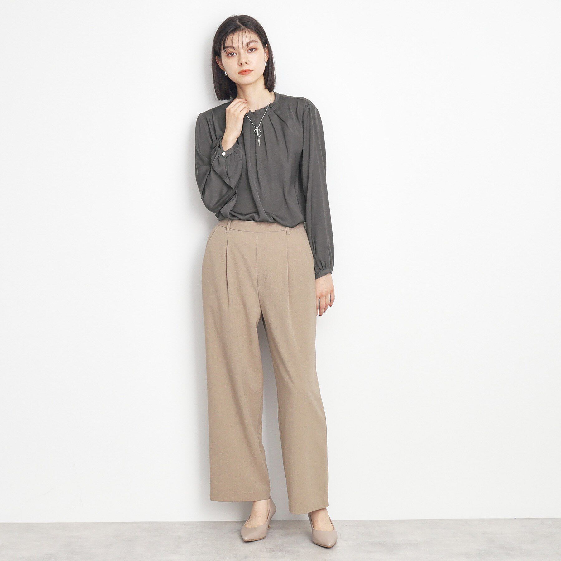 THE SHOP TK「フロントタックサテンブラウス」|シャツ・ブラウス|