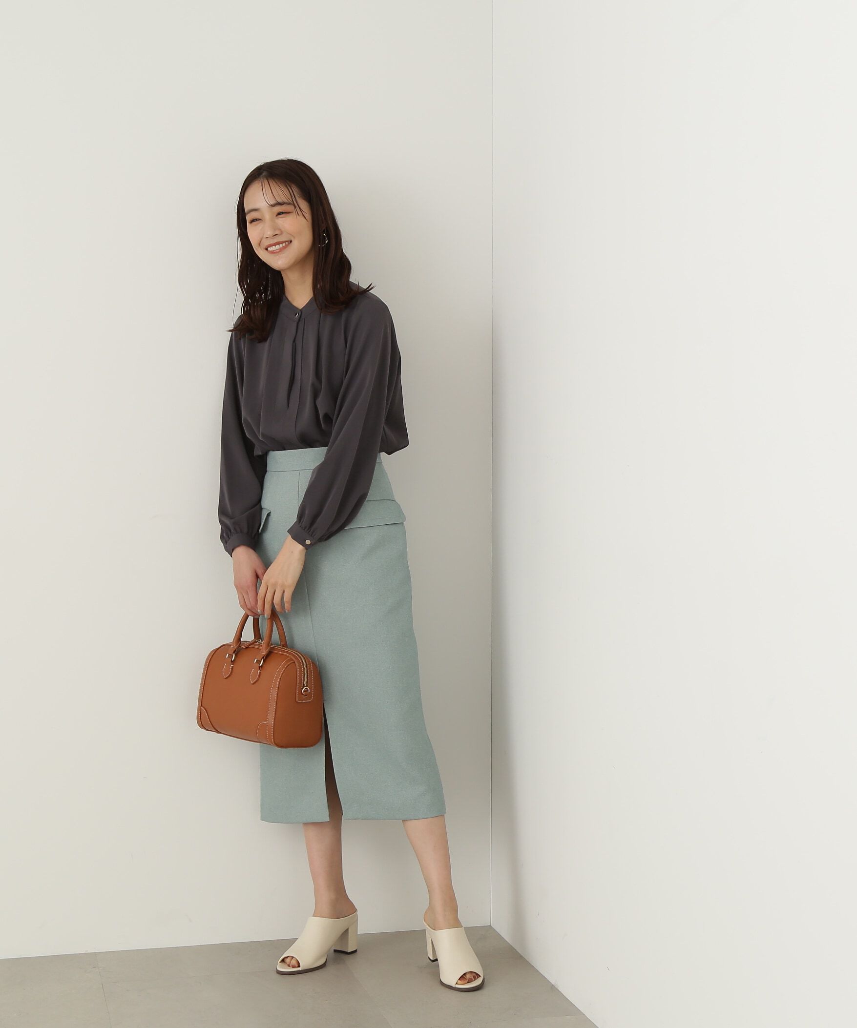  「スタンドカラーフロントタックブラウス」|シャツ・ブラウス|