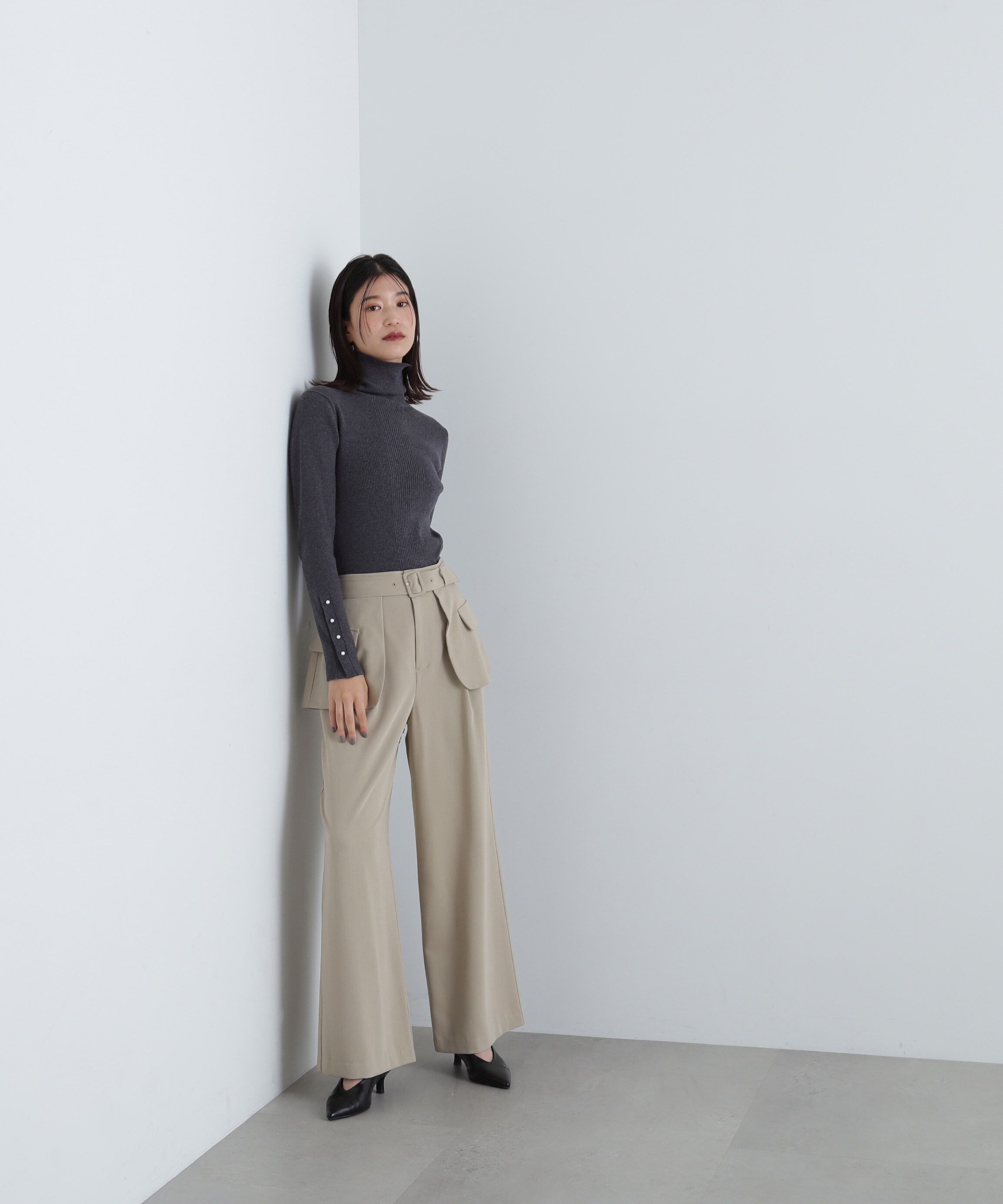  「パールボタンタートルネックニット《WEB限定商品》」|ニット・セーター|