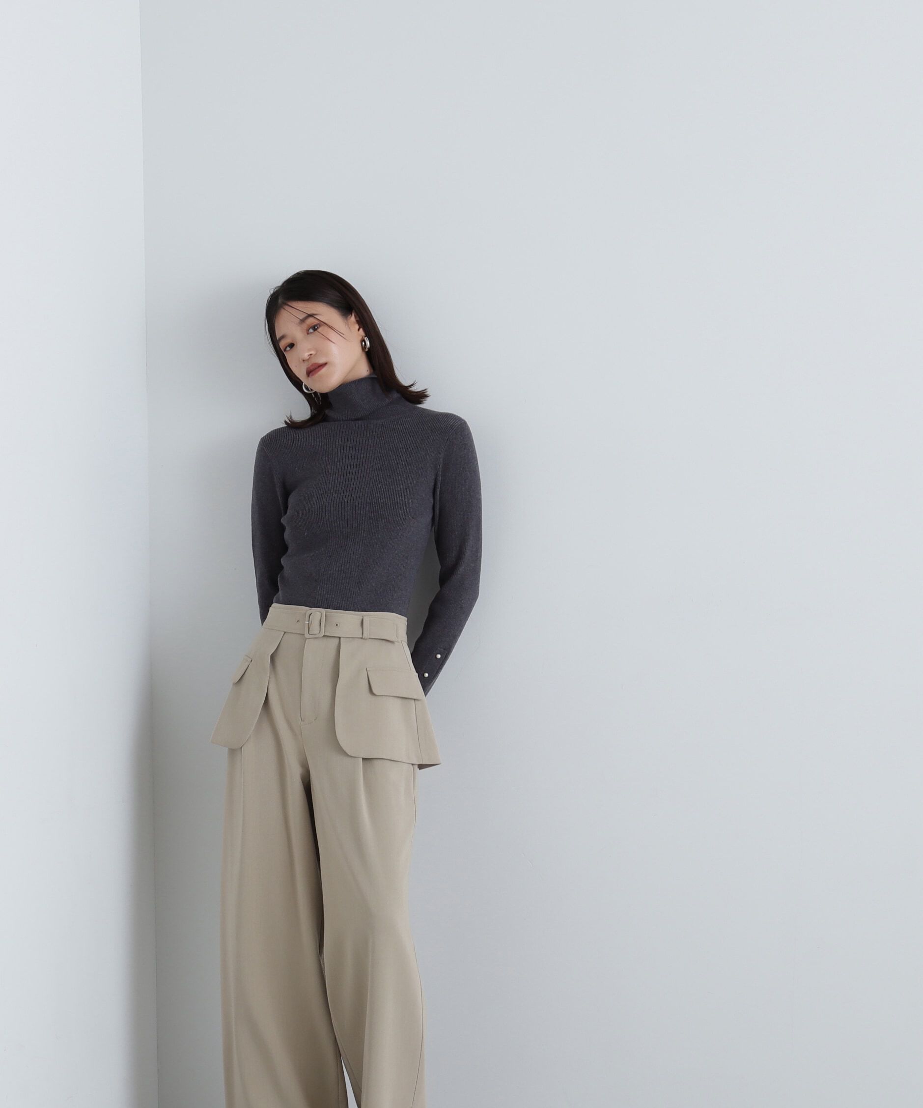  「パールボタンタートルネックニット《WEB限定商品》」|ニット・セーター|