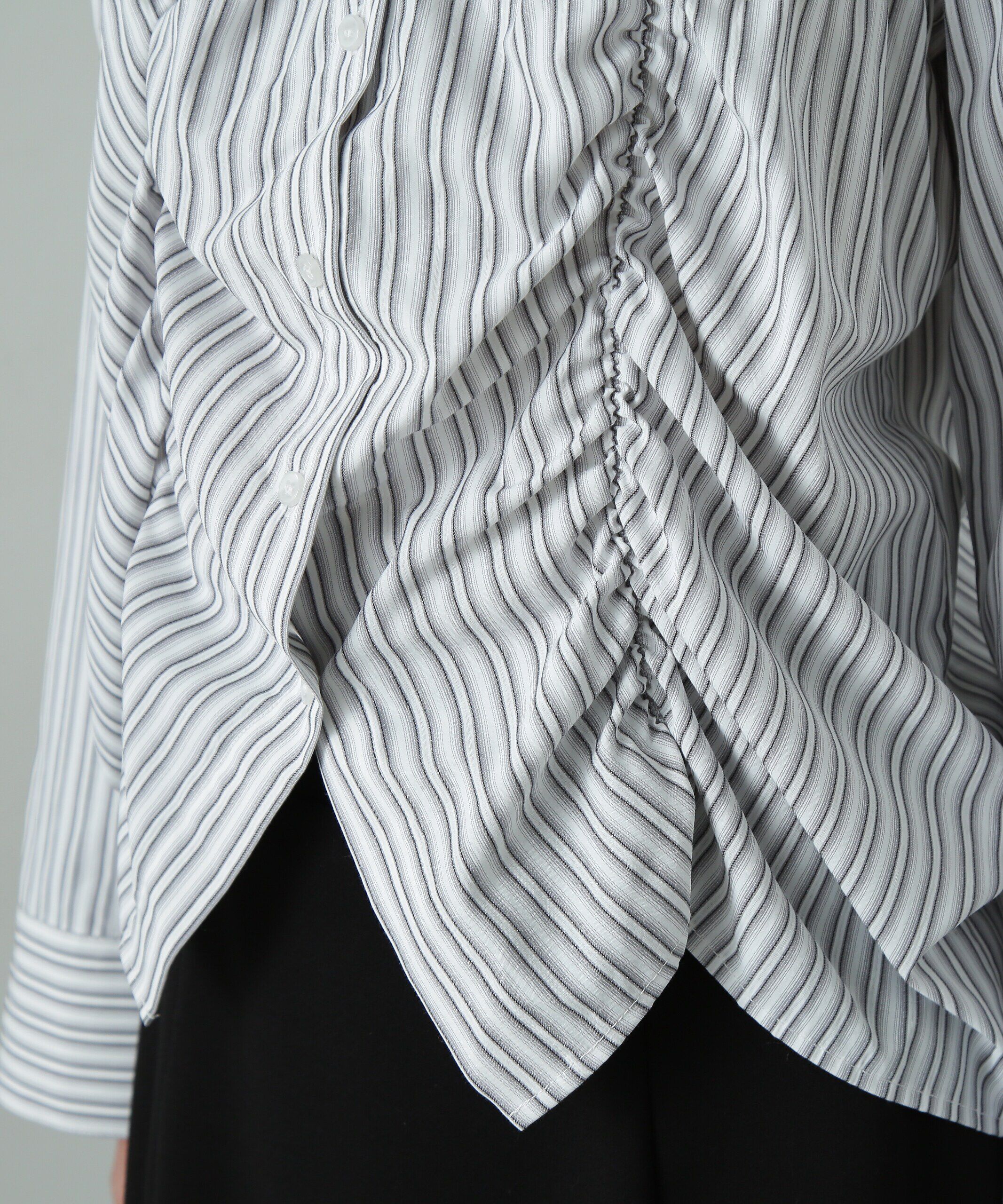  「シャーリングデザインシャツ」|シャツ・ブラウス|