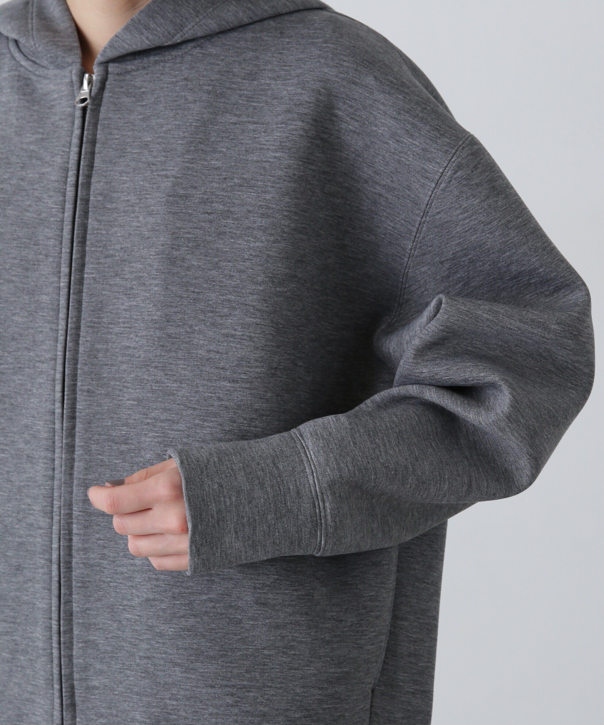  「ダンボールフォルムジップフーディー」|Tシャツ・カットソー|