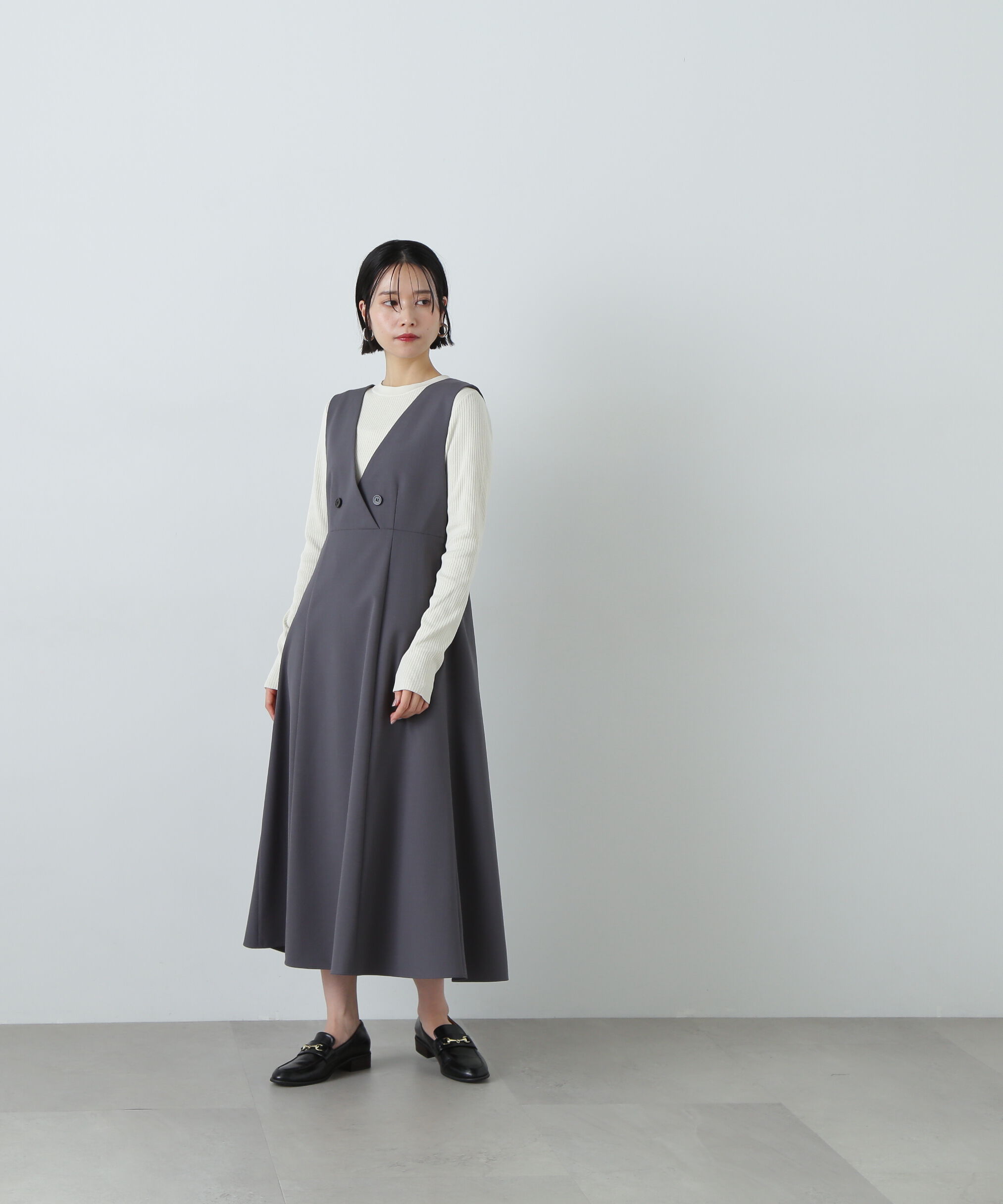  「Vネックフレアジャンパースカート」|ワンピース|