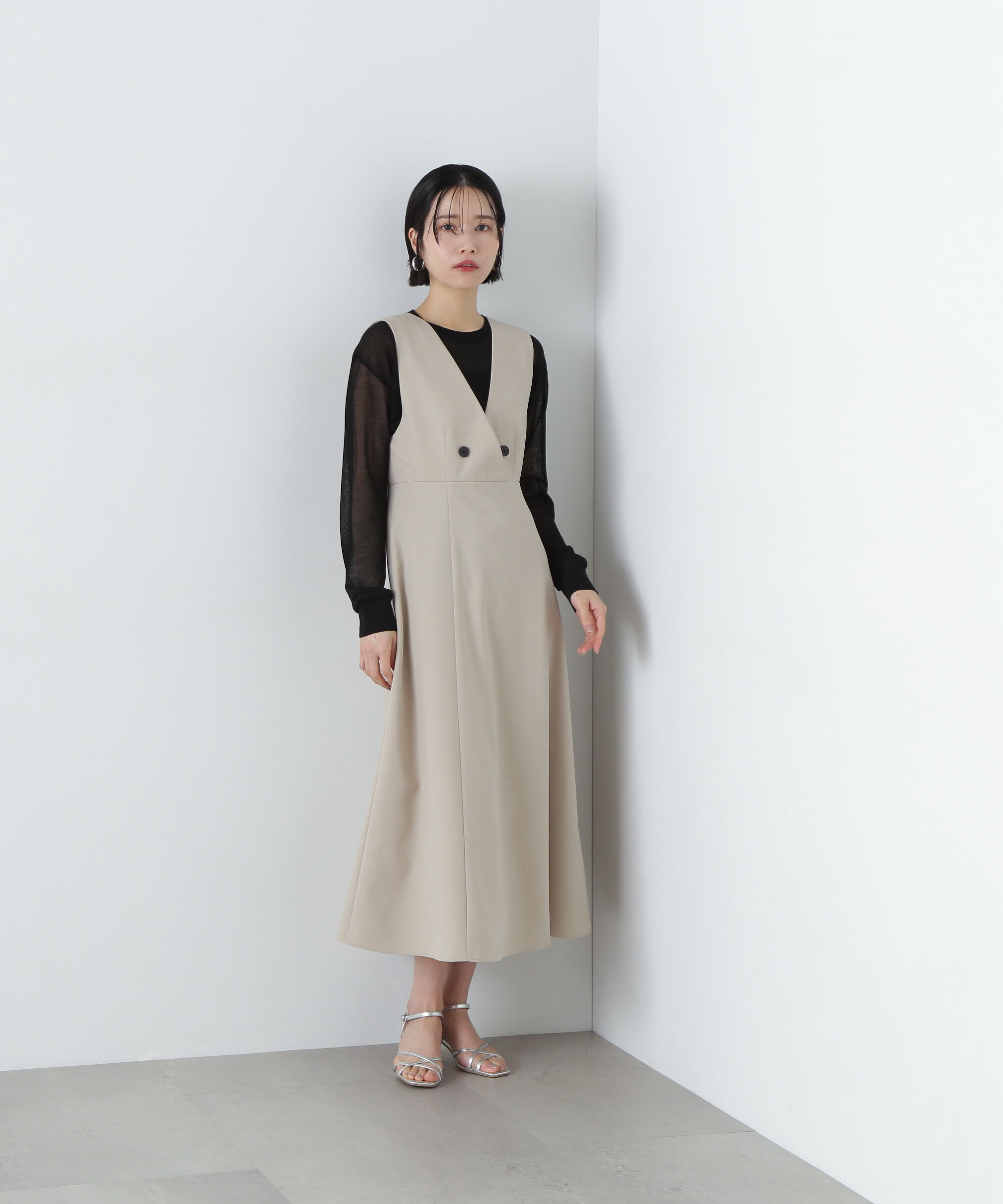  「Vネックフレアジャンパースカート」|ワンピース|