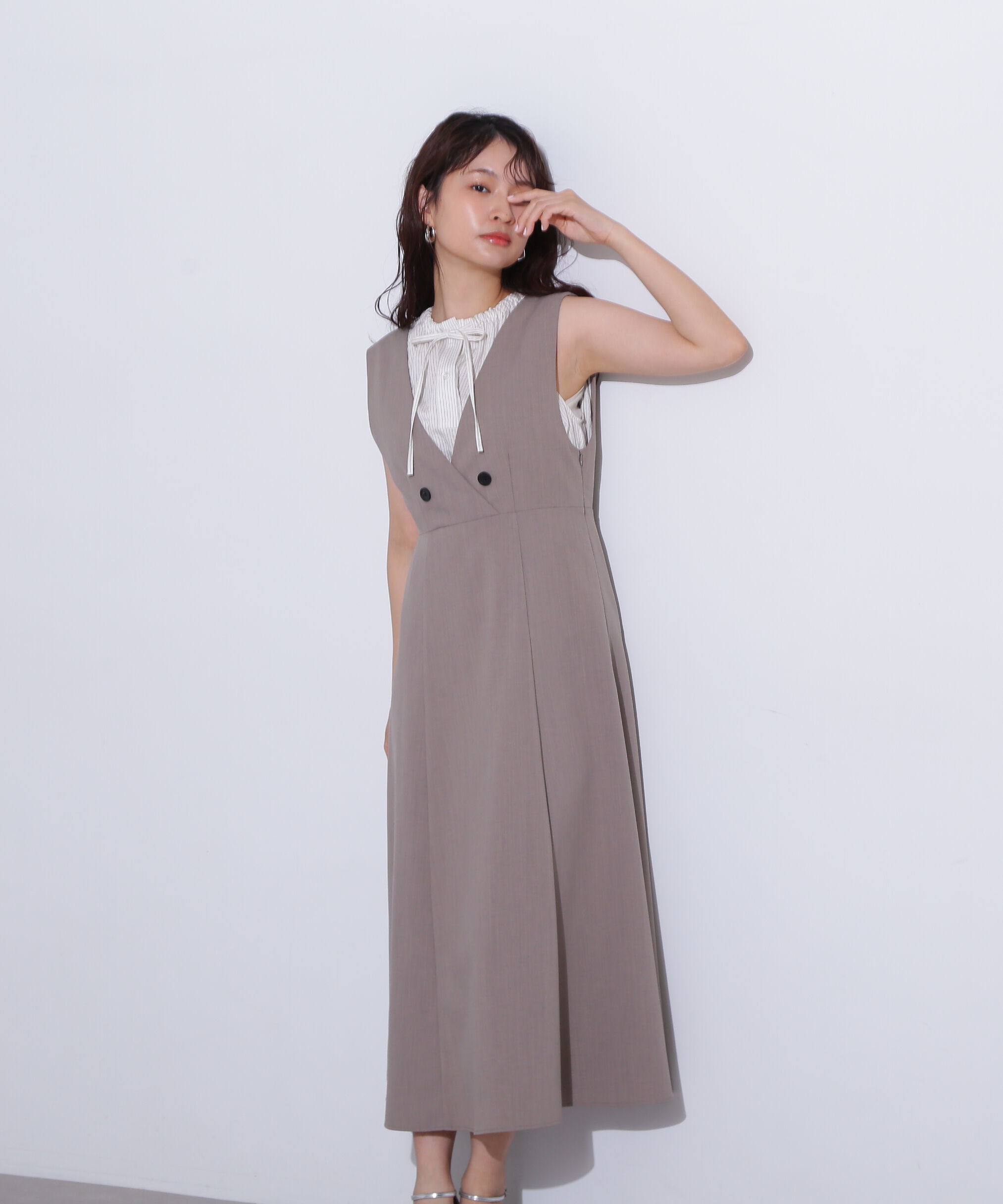  「Vネックフレアジャンパースカート」|ワンピース|