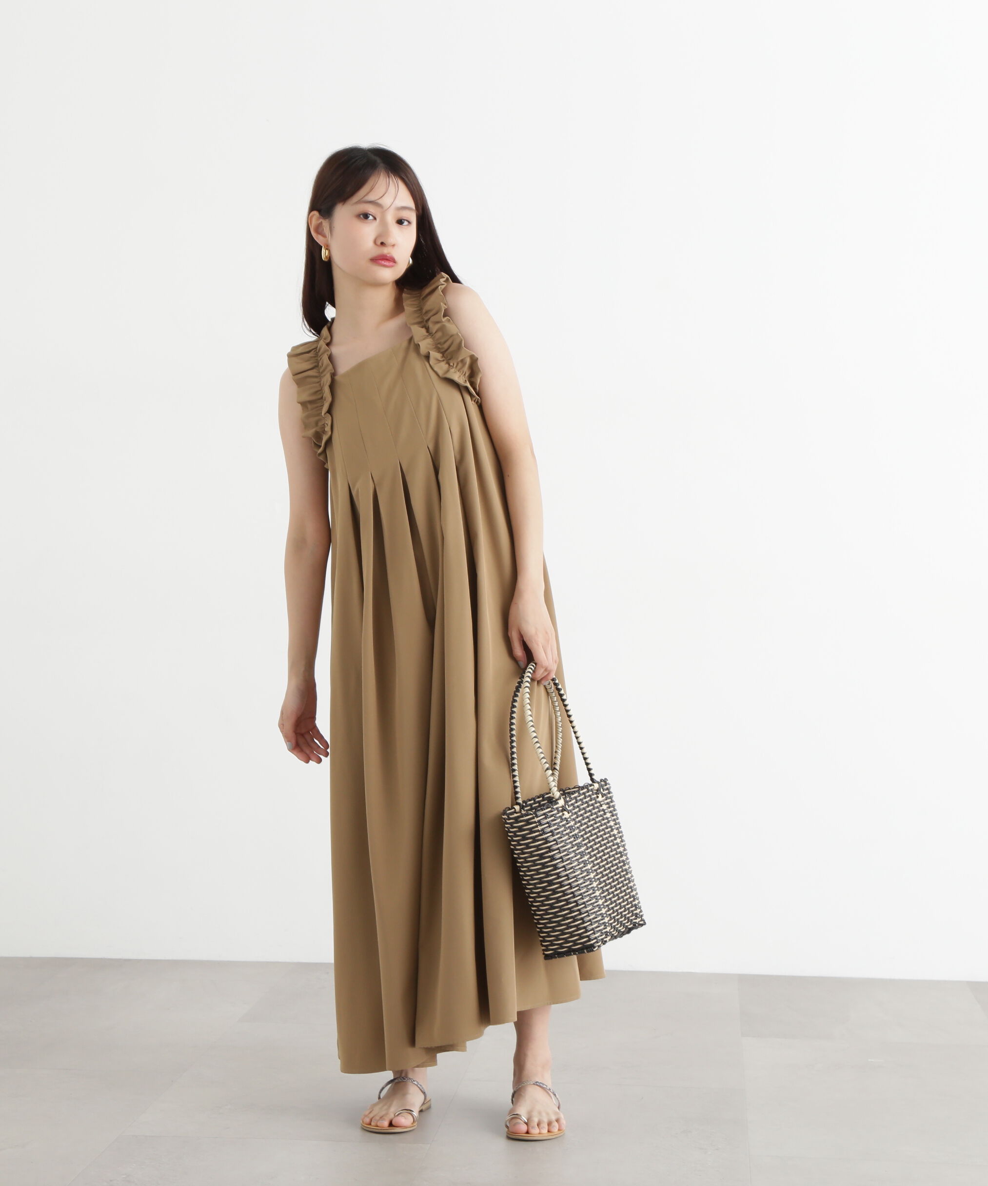  「ラッフルショルダーワンピース」|ワンピース|