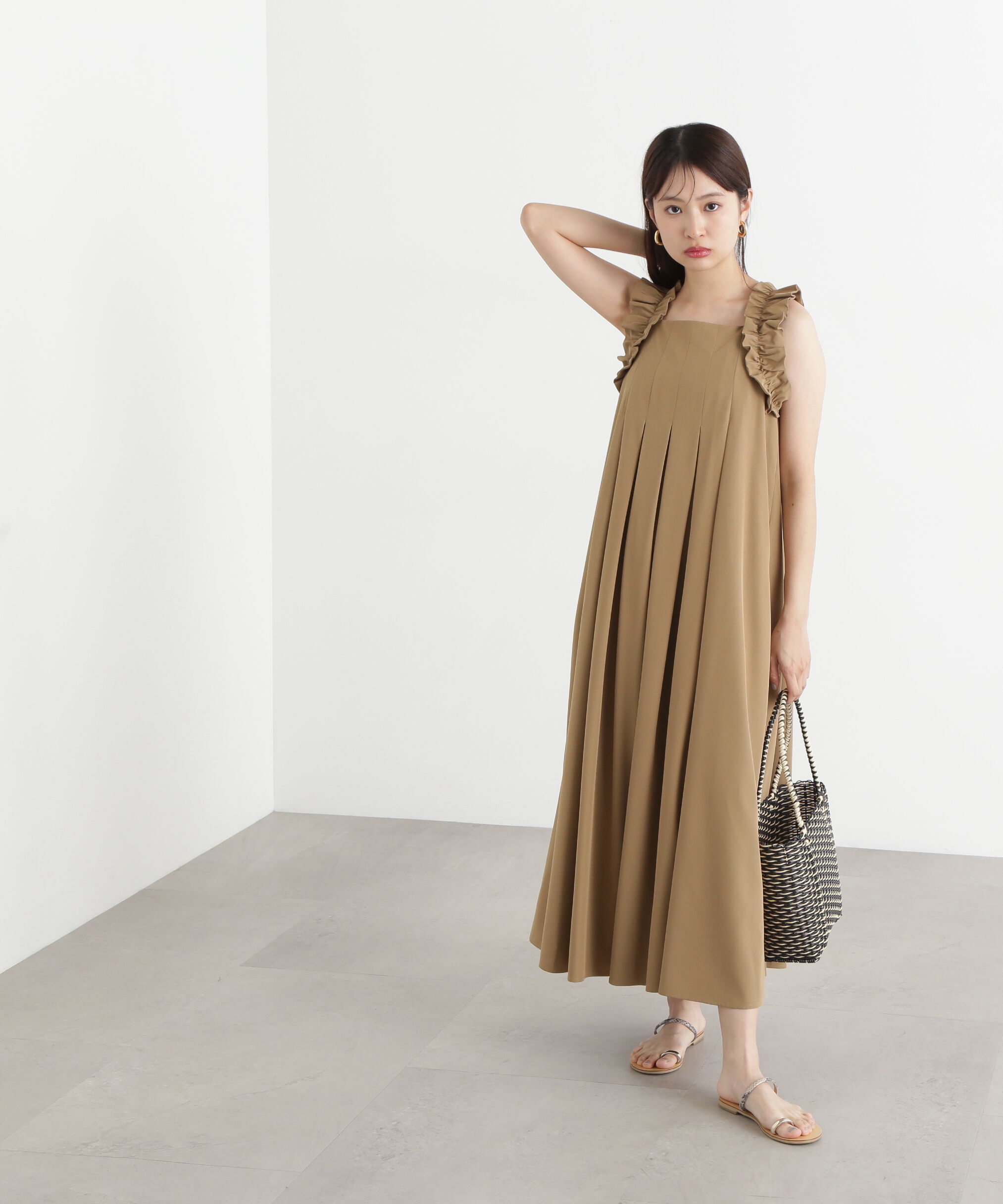  「ラッフルショルダーワンピース」|ワンピース|