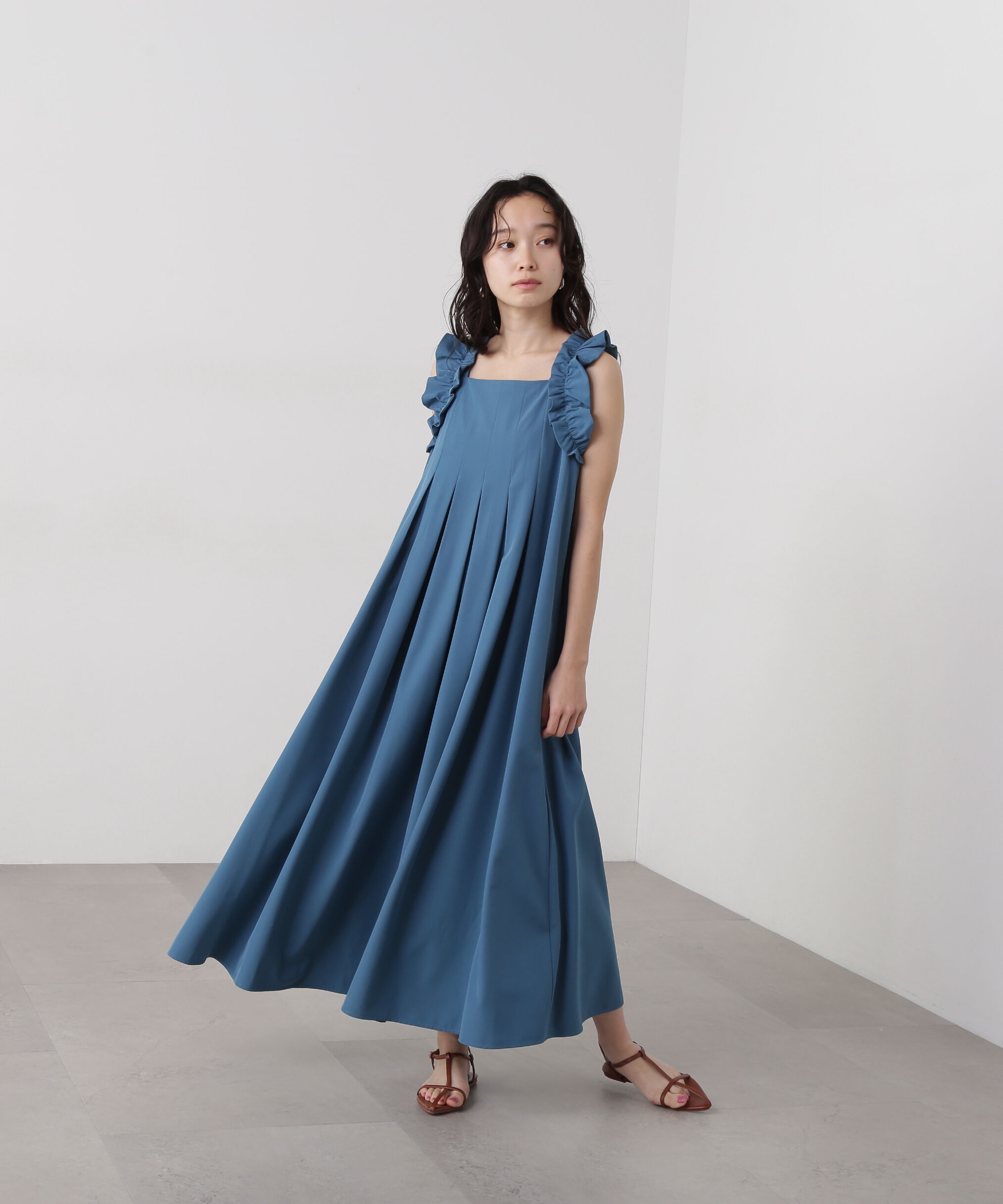  「ラッフルショルダーワンピース」|ワンピース|