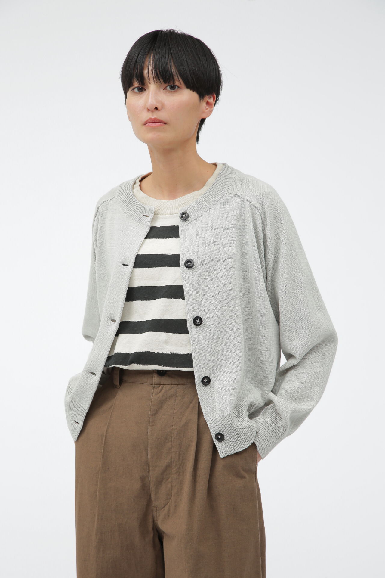 MHL.「COATED DRY COTTON」|カーディガン|LIGHT GREY1