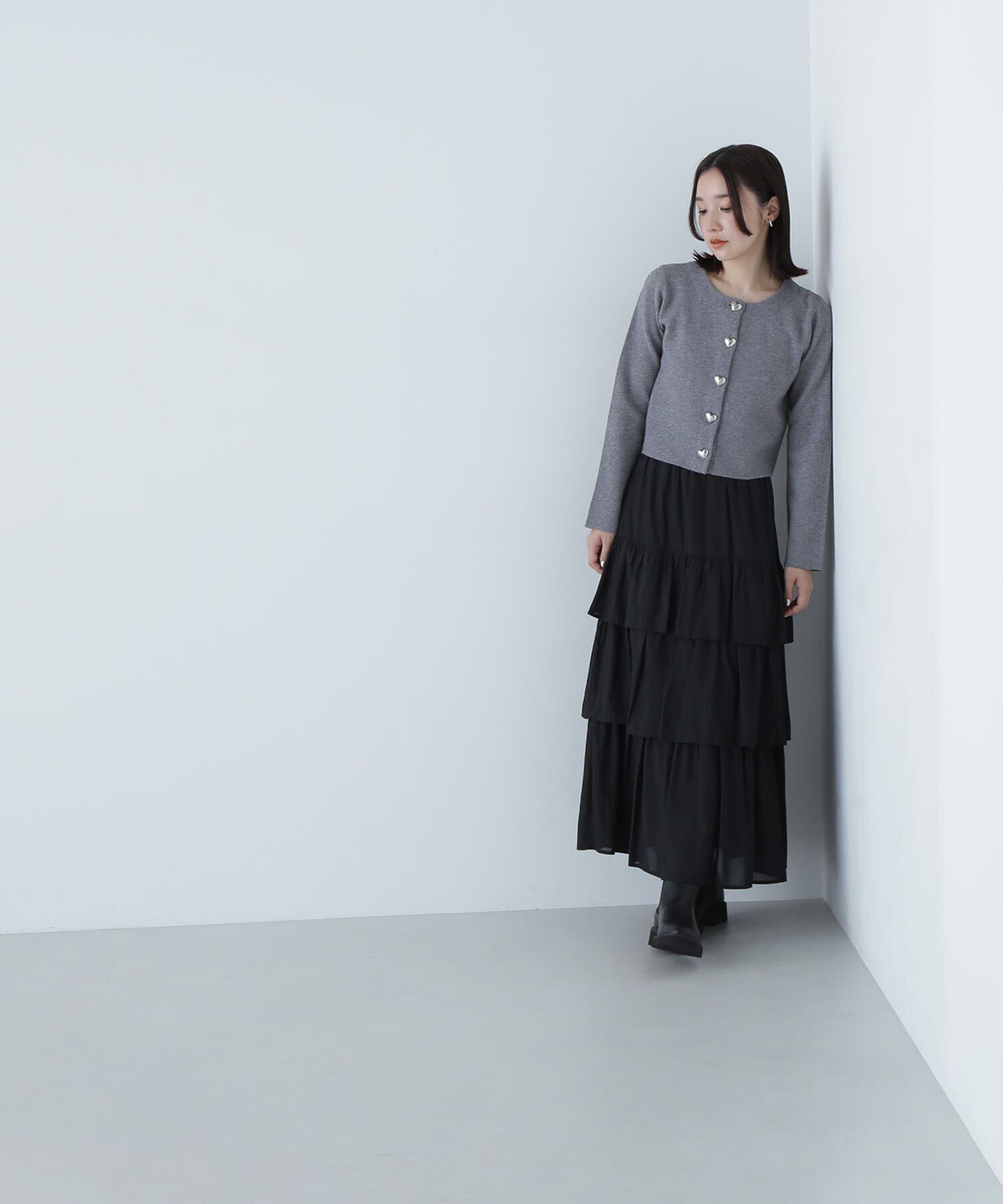  「グロッシーティアードスカート　24AW」|スカート|クロ