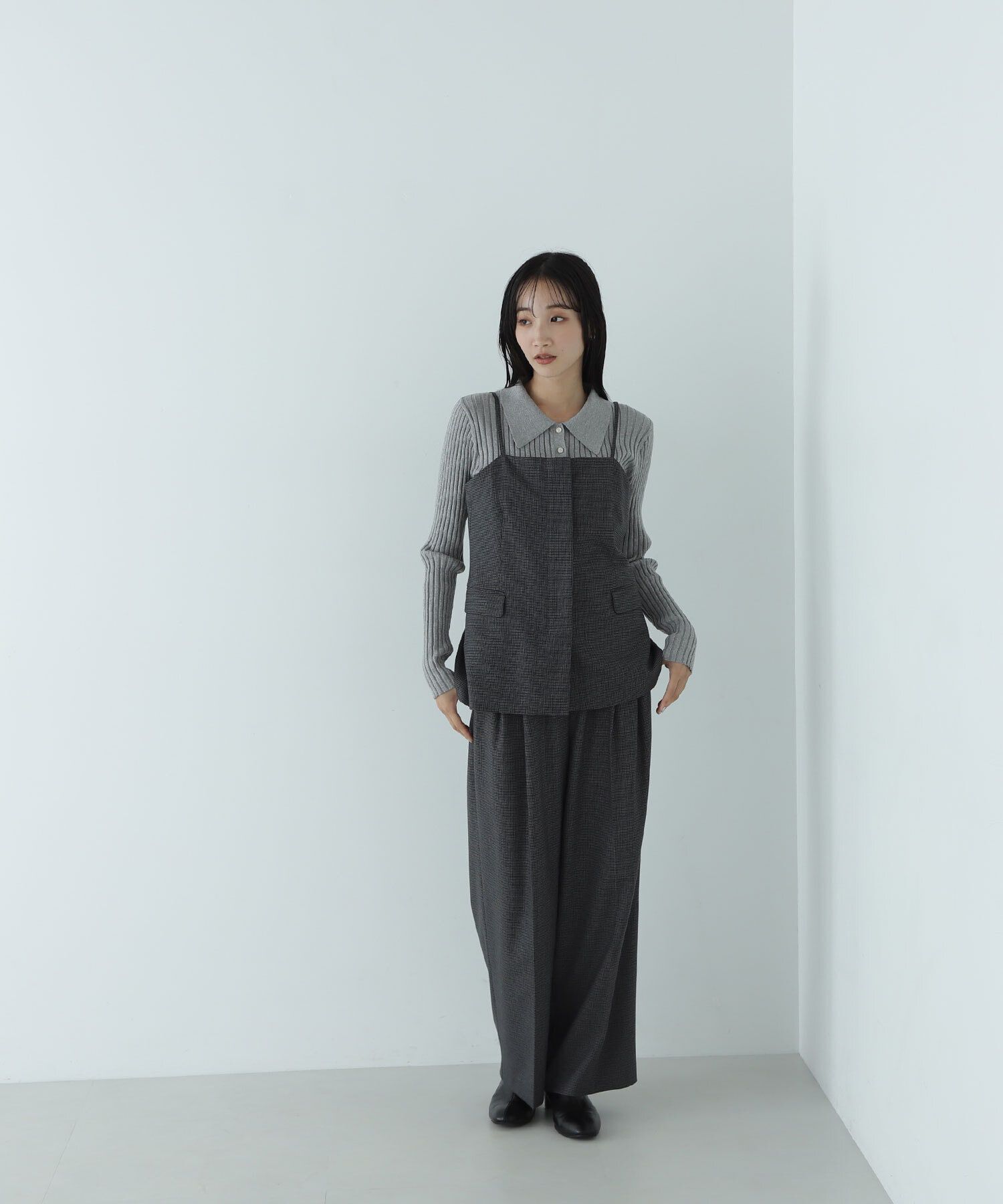  「マニッシュビスチェセットアップ」|ワンピース|グレーベース2