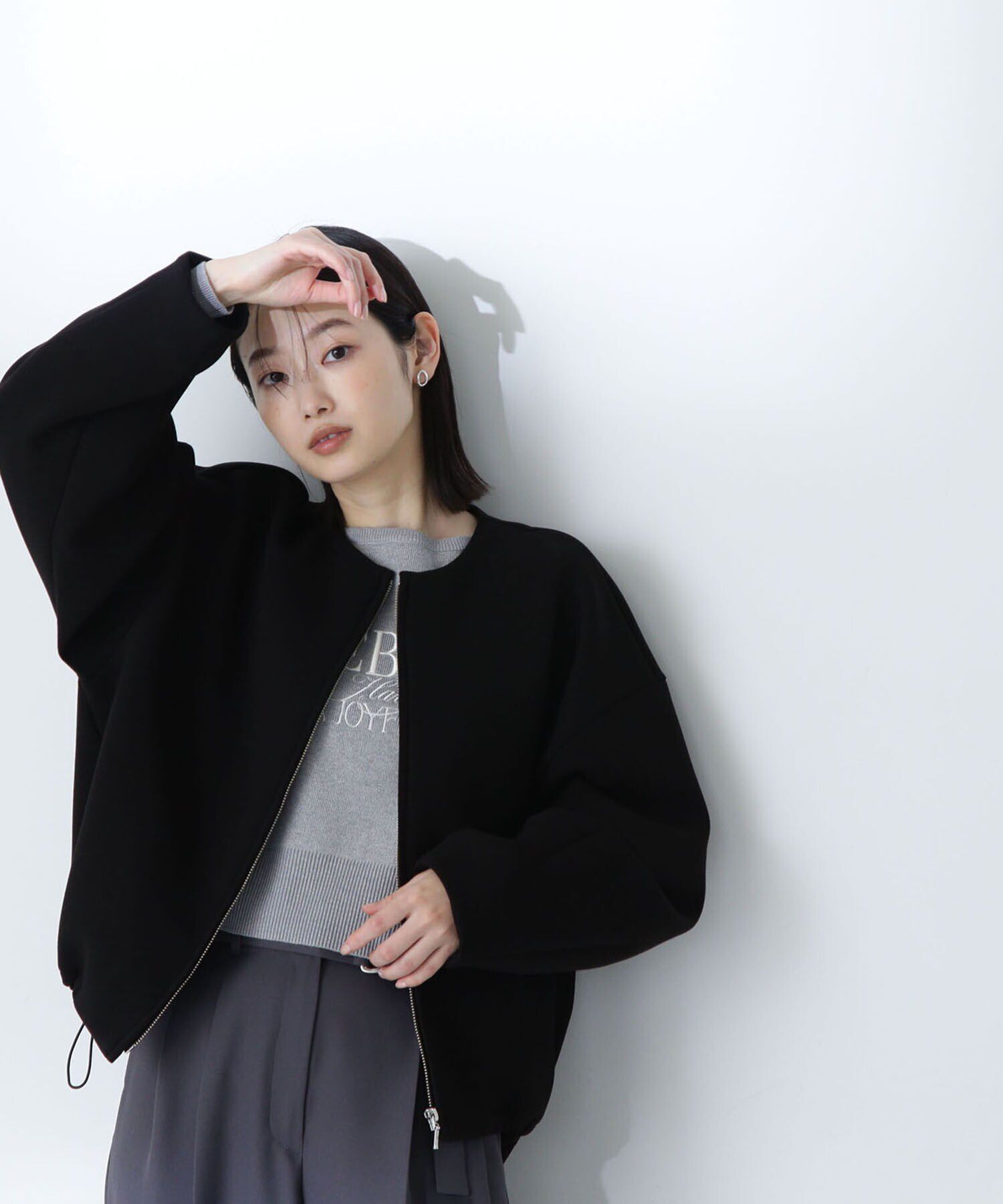  「ノーカラーダンボールフォルムブルゾン」|ブルゾン・スタジャン|クロ