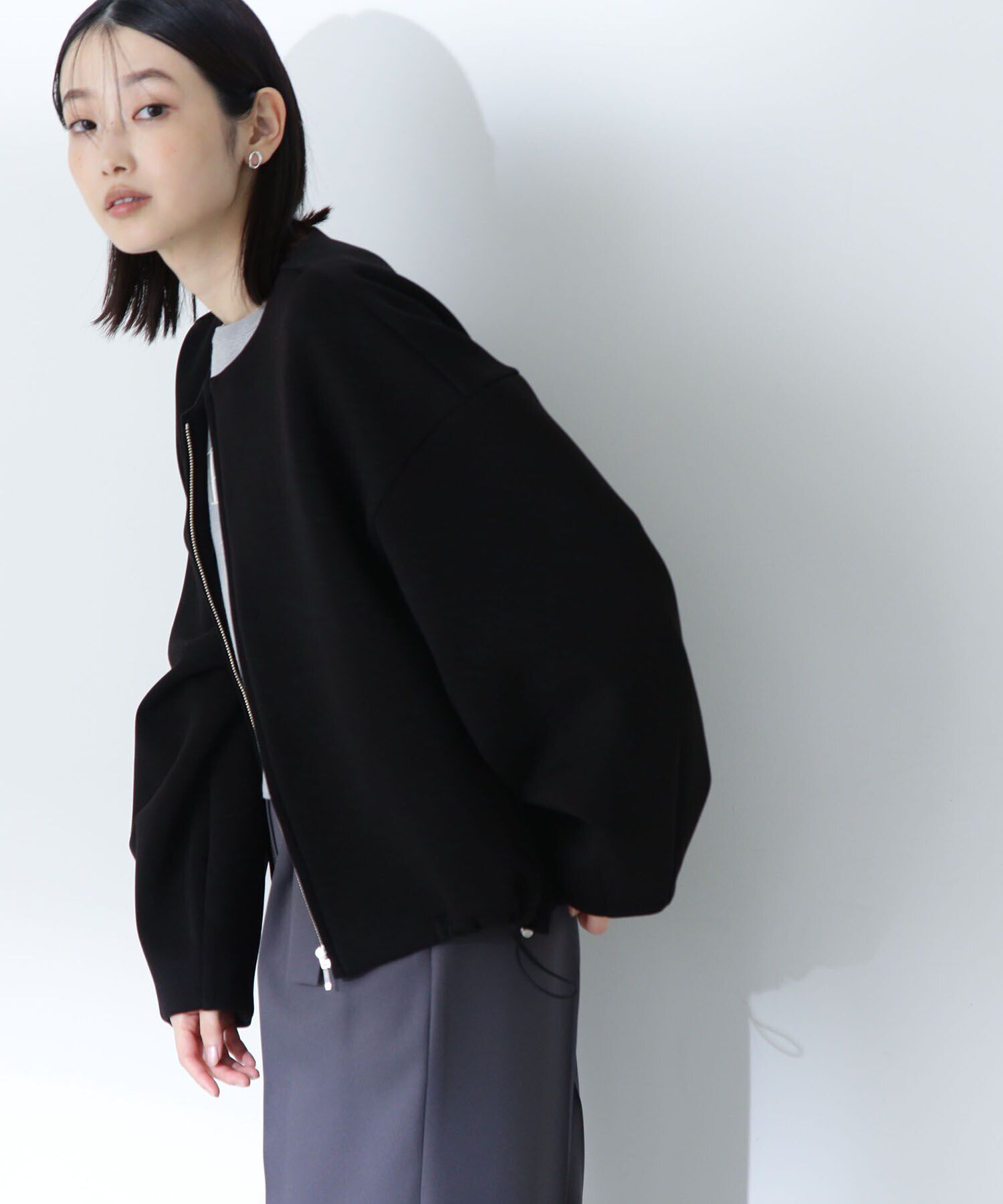  「ノーカラーダンボールフォルムブルゾン」|ブルゾン・スタジャン|