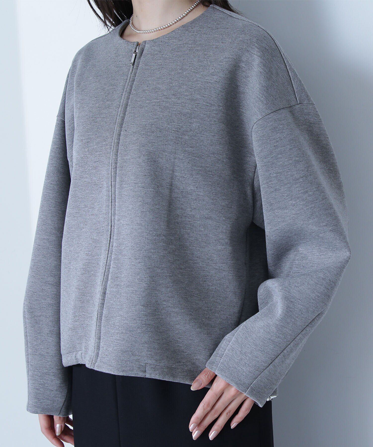  「ノーカラーダンボールフォルムブルゾン」|ブルゾン・スタジャン|