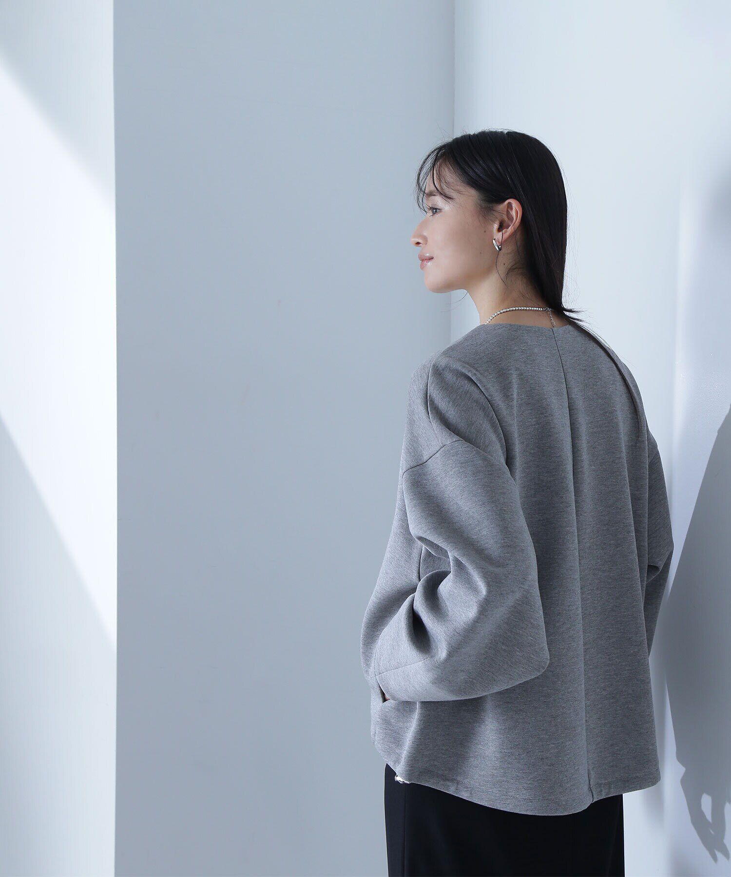  「ノーカラーダンボールフォルムブルゾン」|ブルゾン・スタジャン|