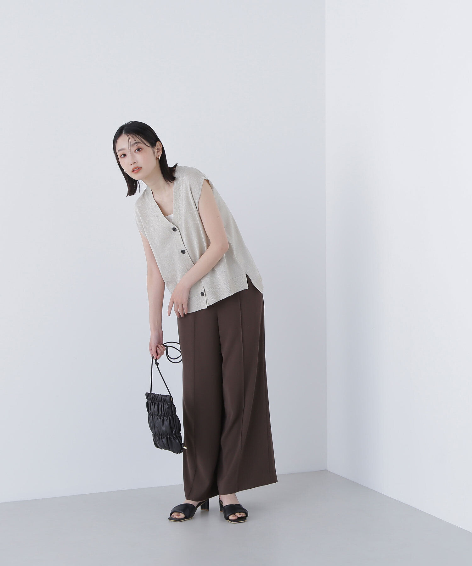  「スパークVネックニットベスト」|ニット・セーター|