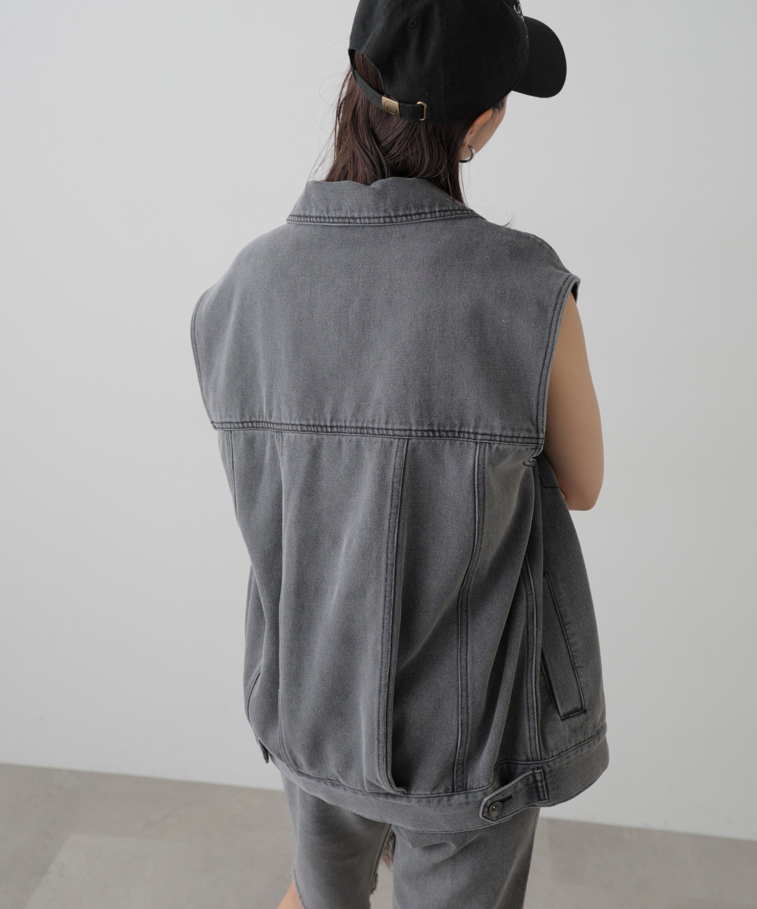  「ミドル丈デニムベスト」|ブルゾン・スタジャン|