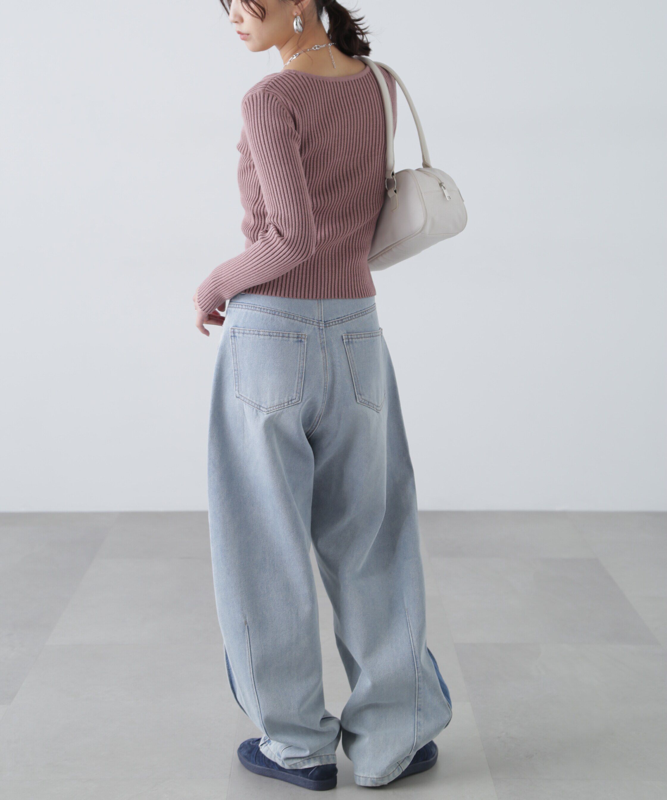  「フロントジップリブVネックニット」|ニット・セーター|