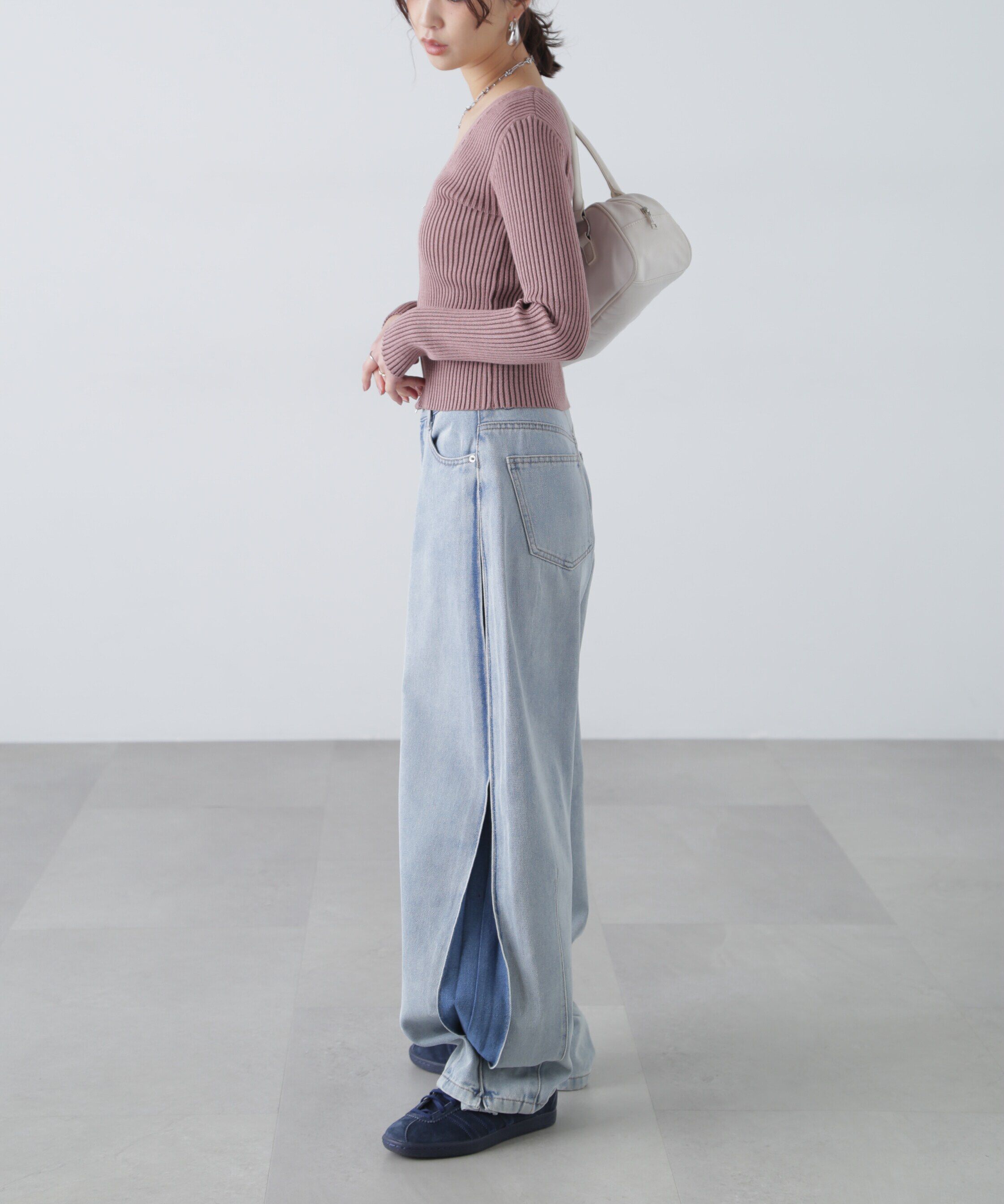  「フロントジップリブVネックニット」|ニット・セーター|