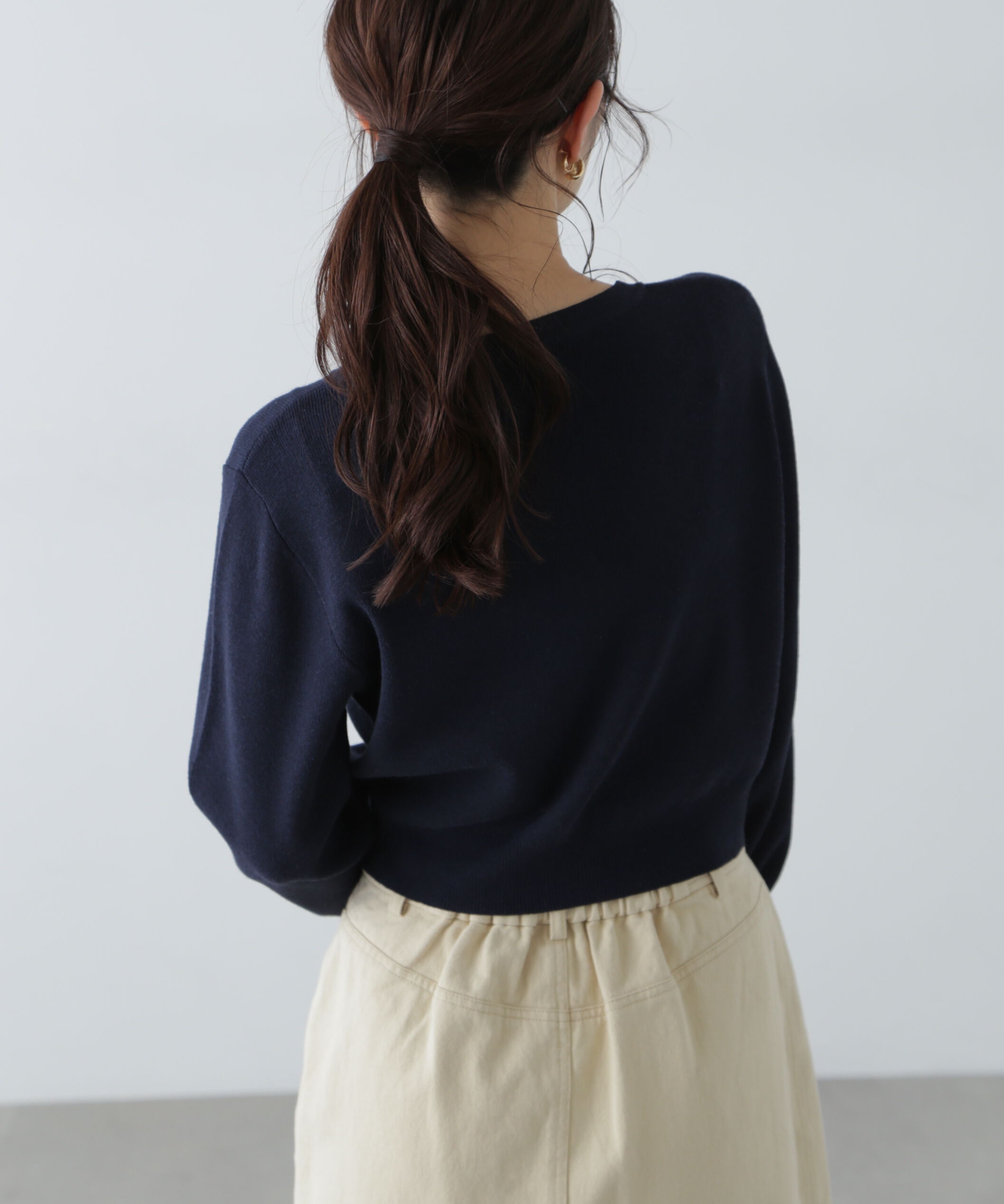  「ドットボタンクルーネックカーディガン」|ニット・セーター|