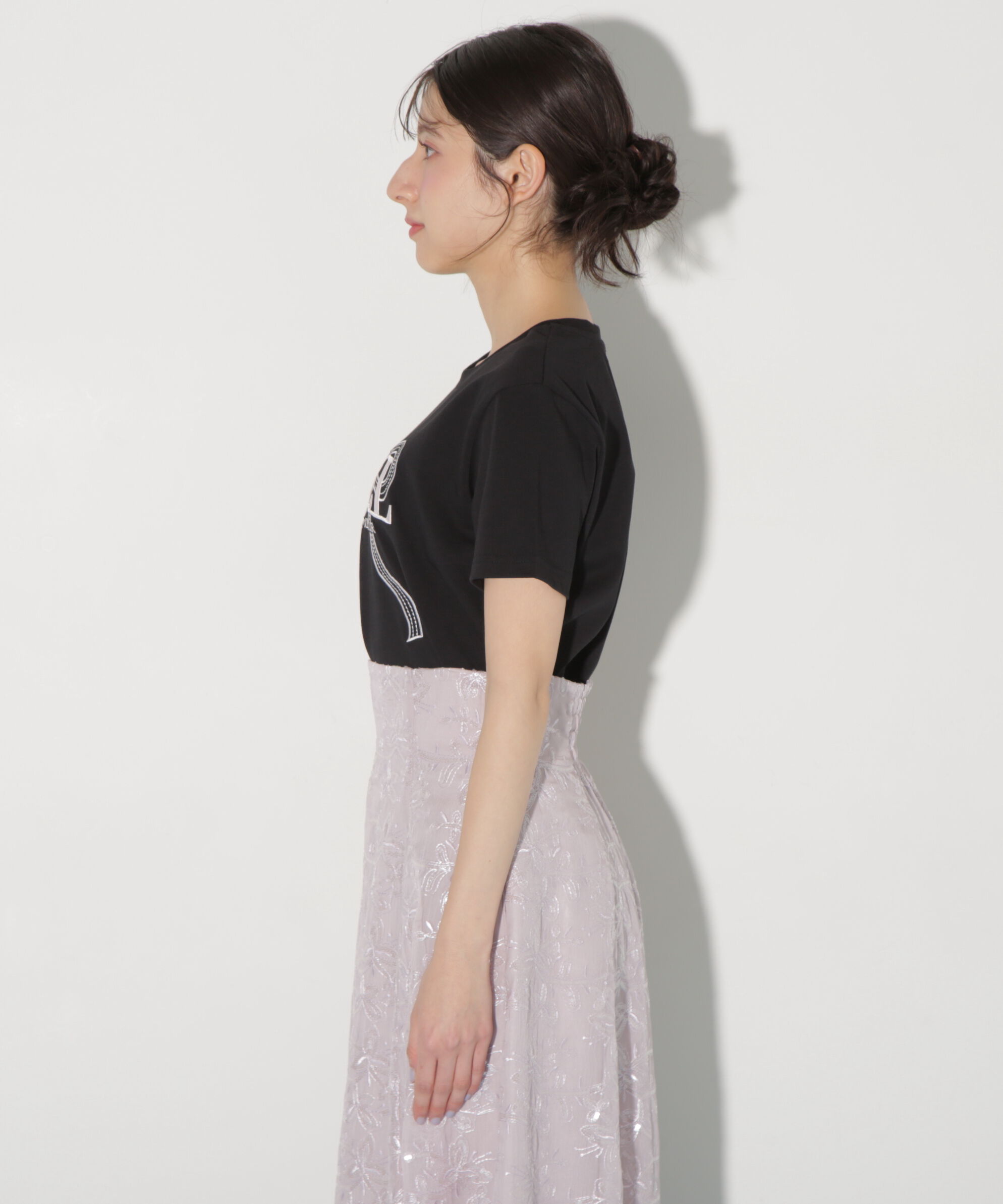  「ビッグリボンロゴ刺繍Tシャツ」|Tシャツ・カットソー|