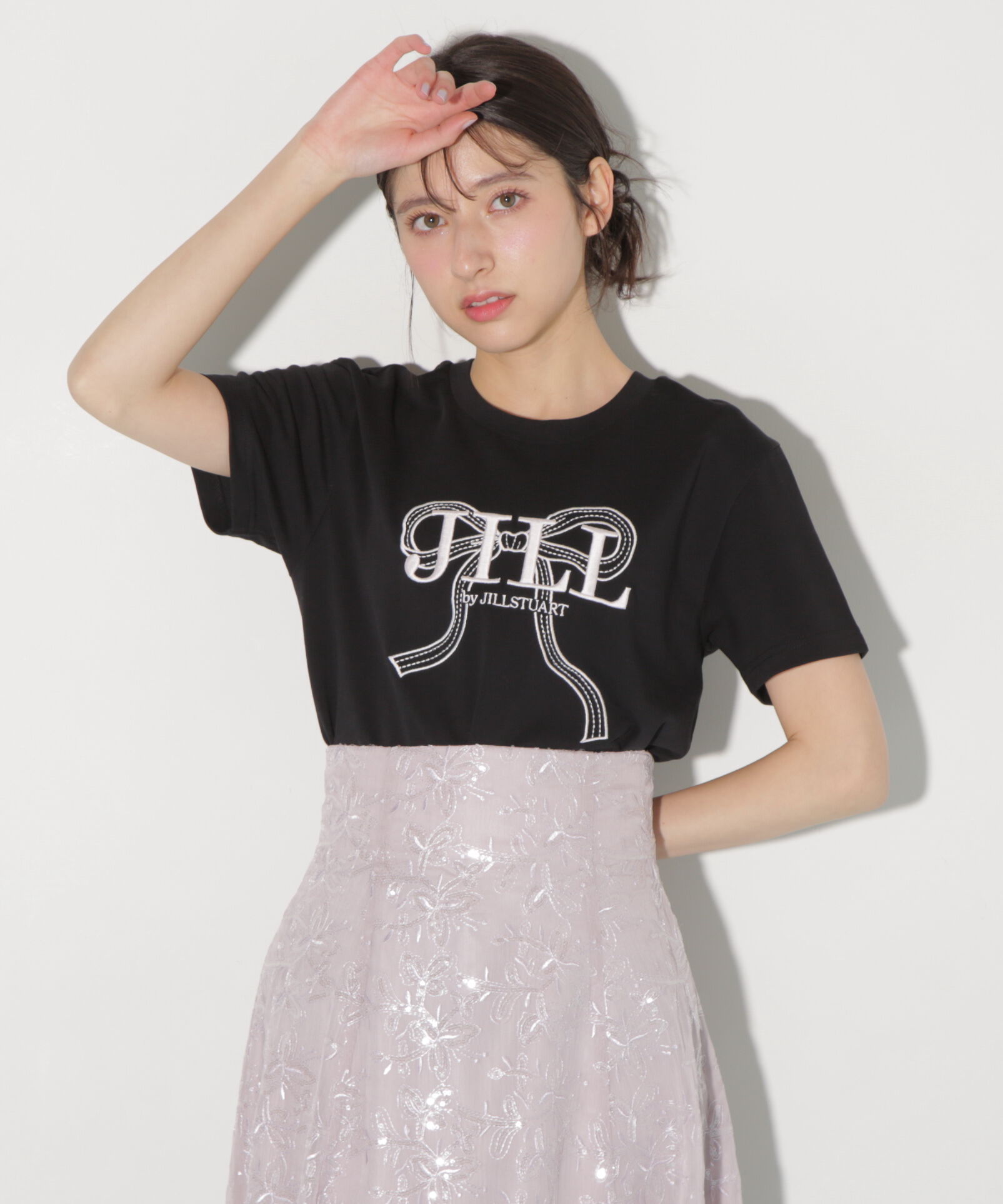  「ビッグリボンロゴ刺繍Tシャツ」|Tシャツ・カットソー|